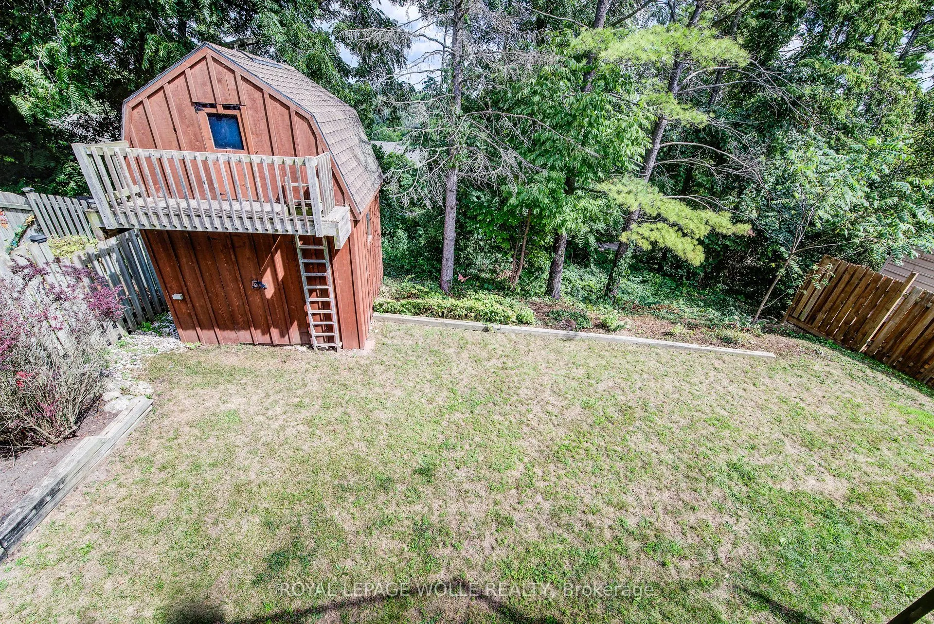 33 Tinatawa Court