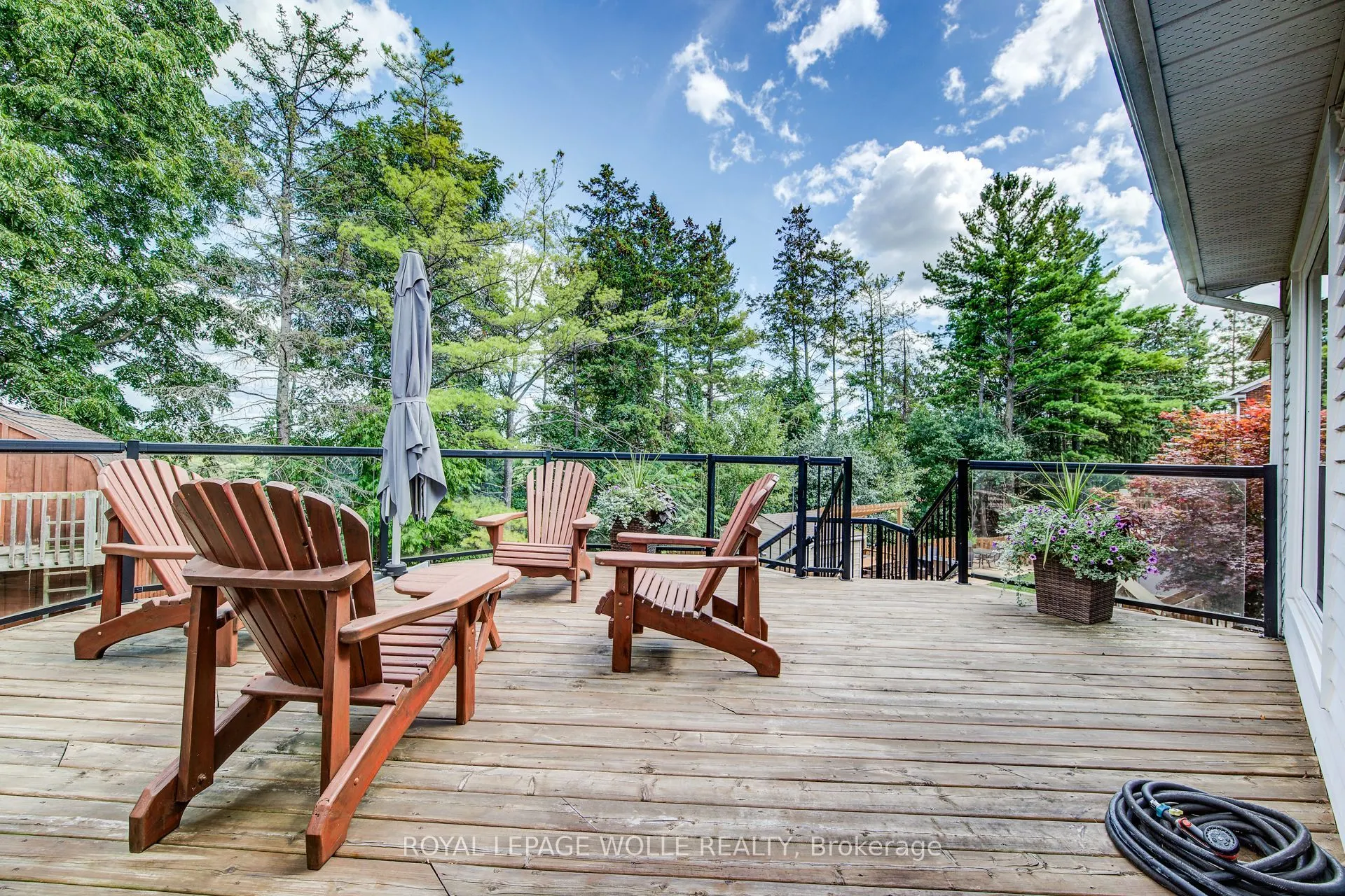 33 Tinatawa Court