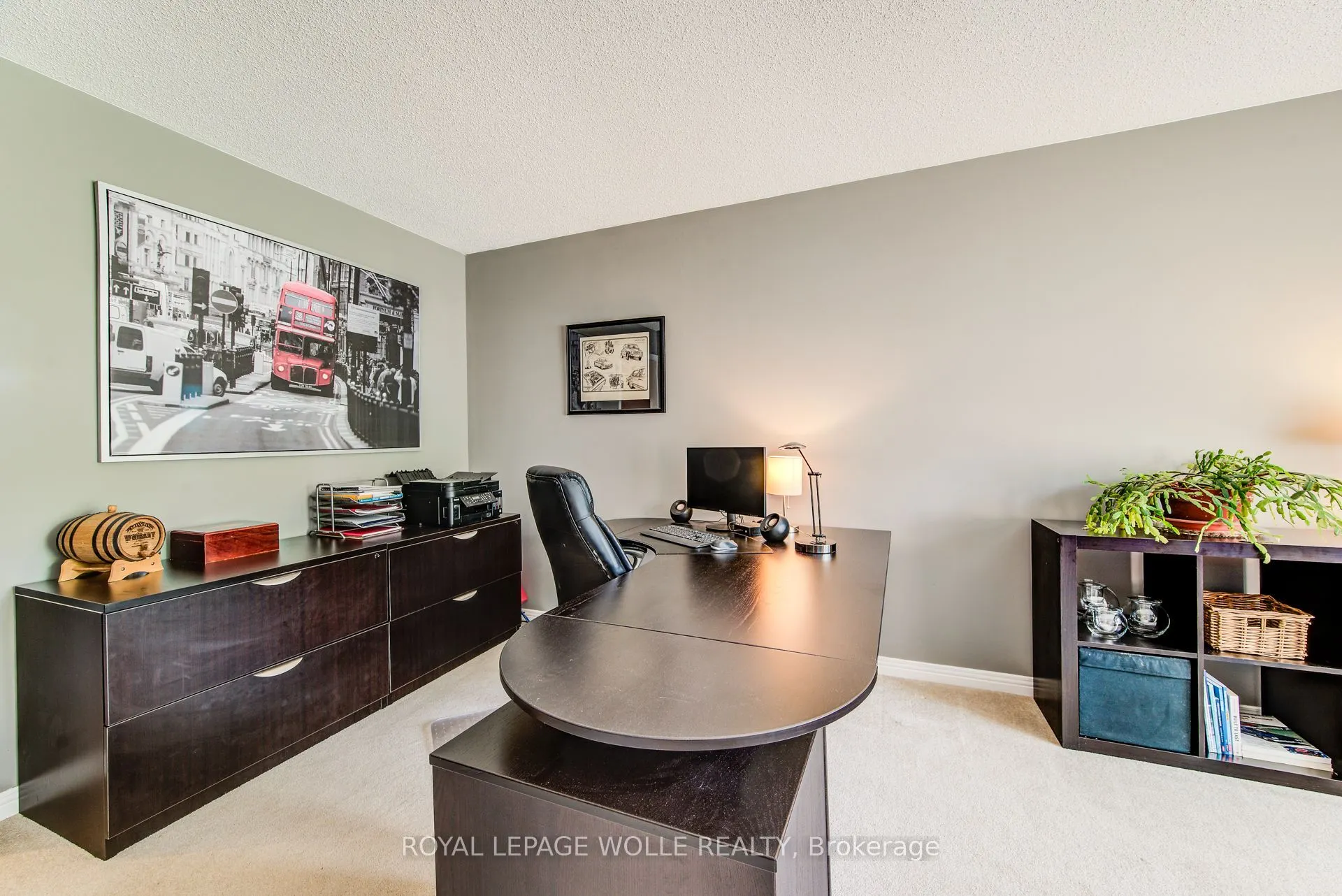 33 Tinatawa Court