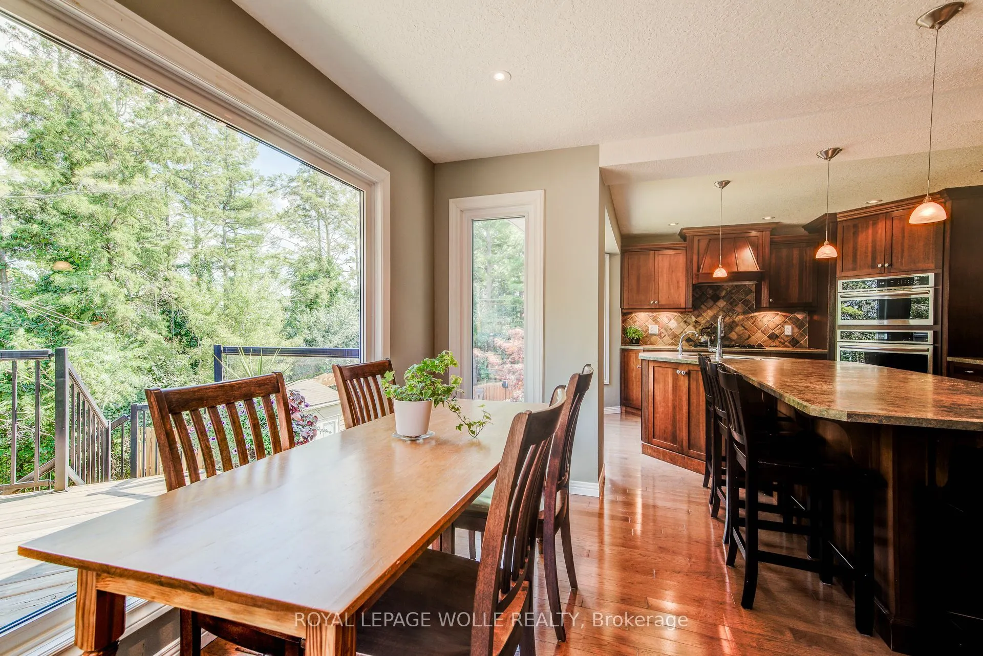 33 Tinatawa Court