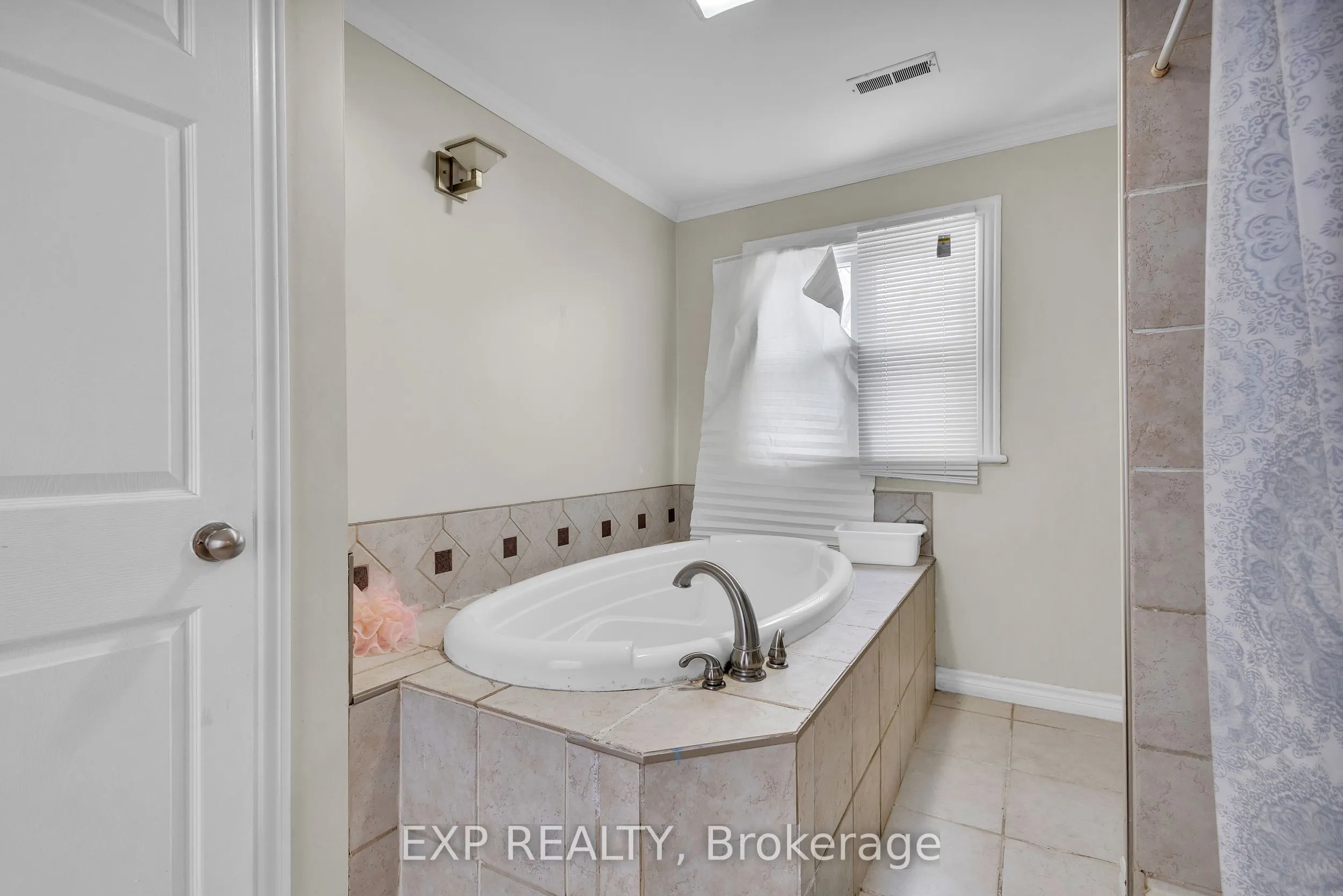 228 Main Street, #Unit 3