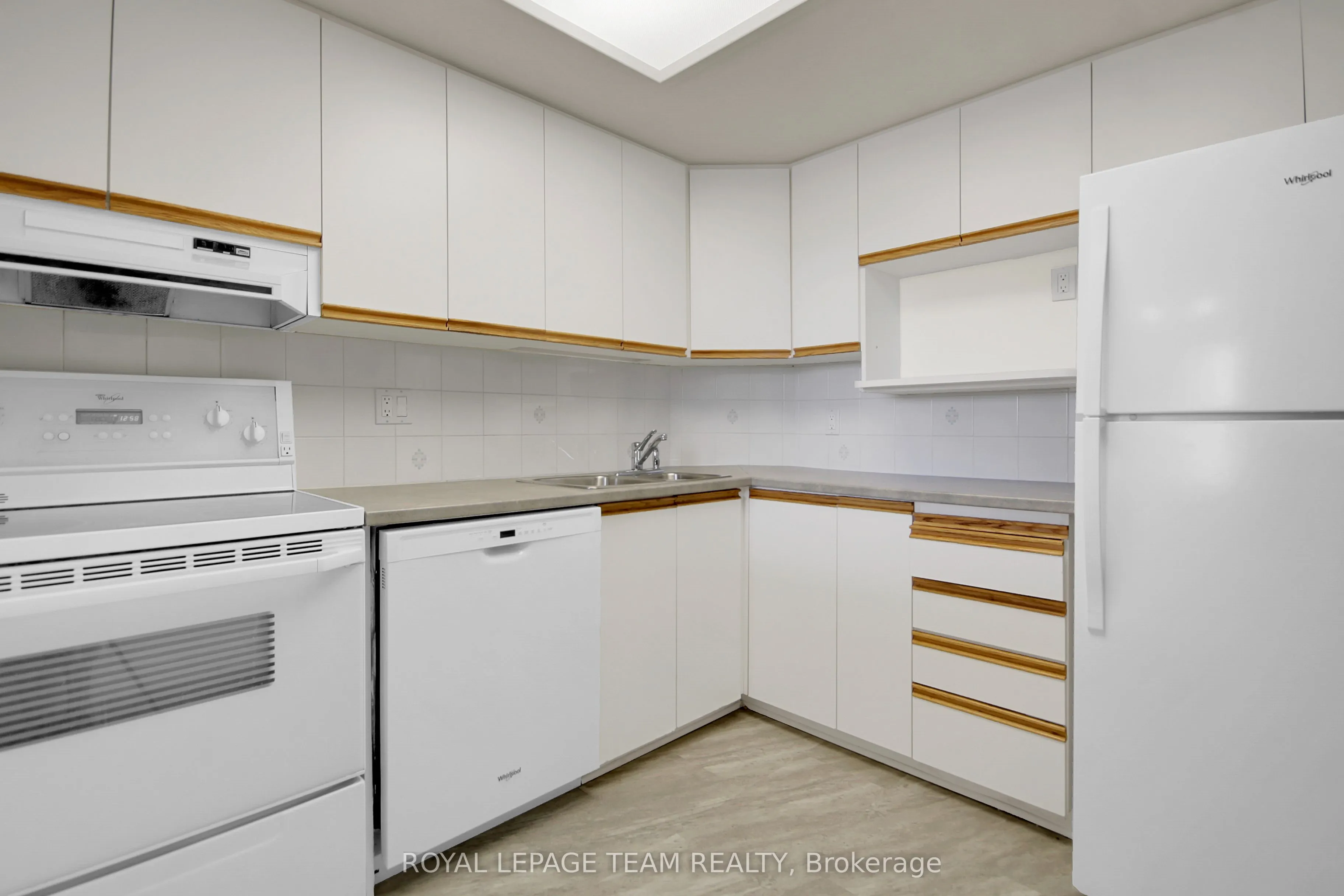 100 Grant Carman Drive, #804