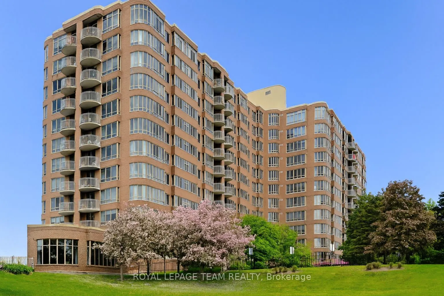 100 Grant Carman Drive, #804