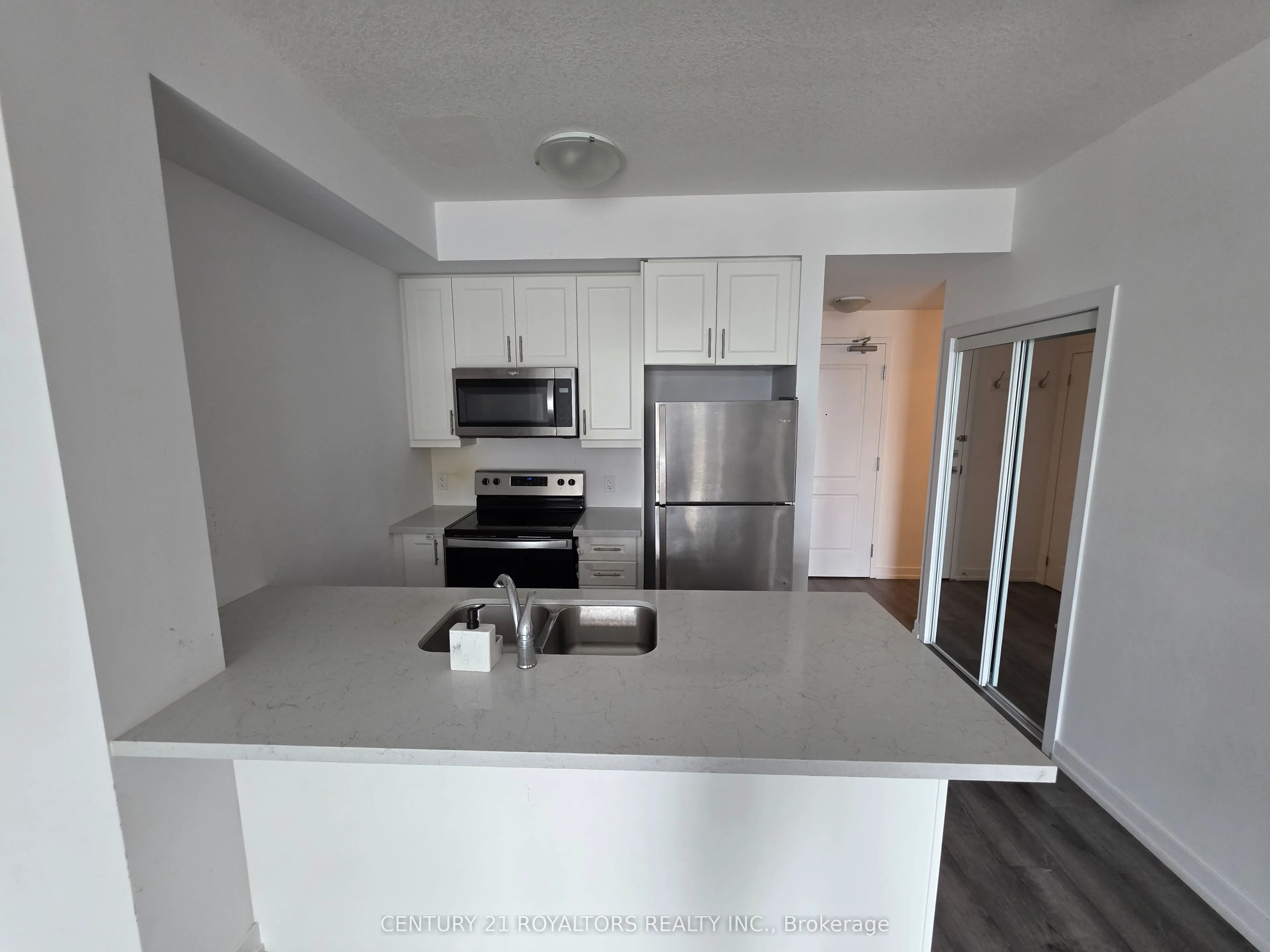450 Dundas Street, #610
