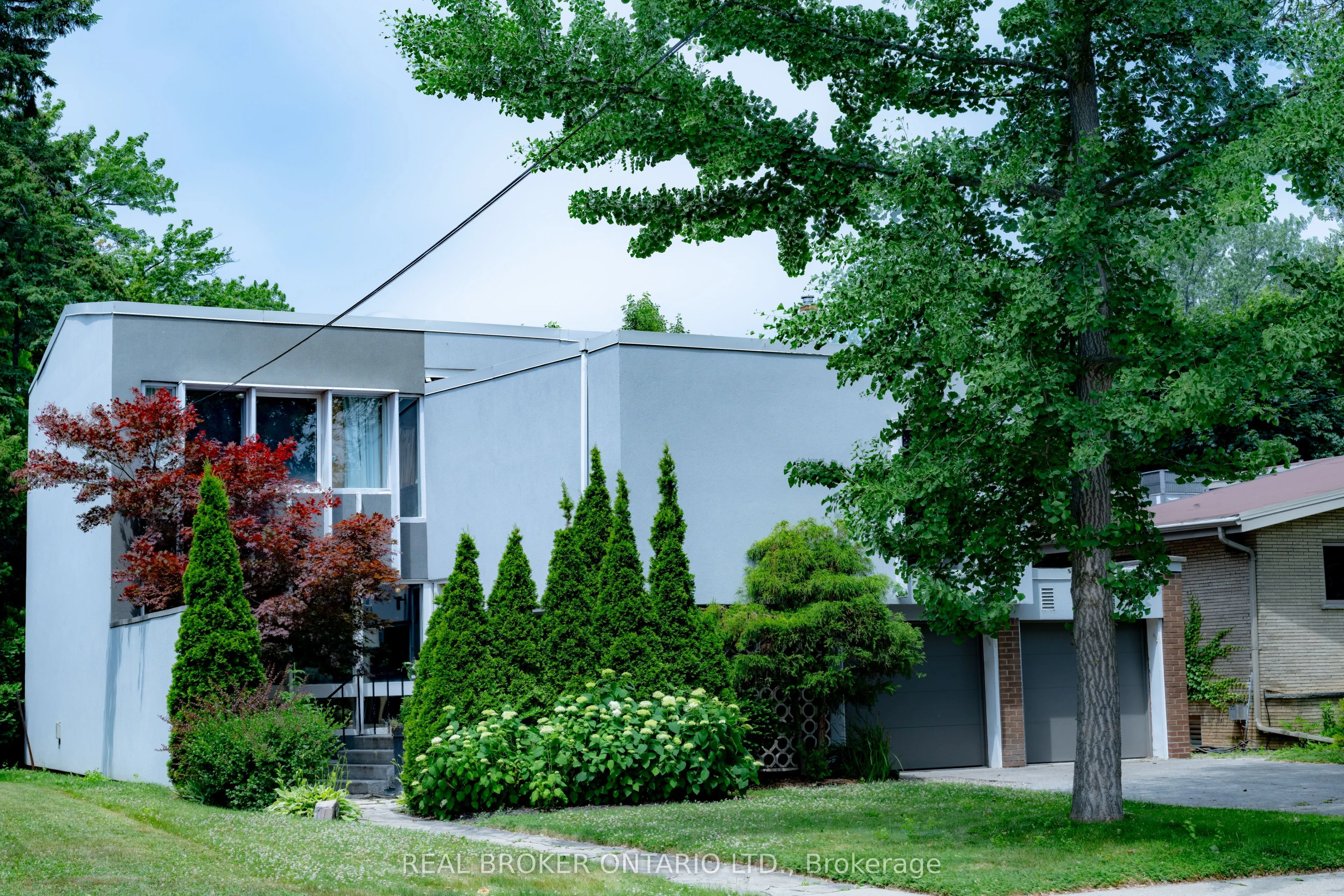 90 Winston Avenue