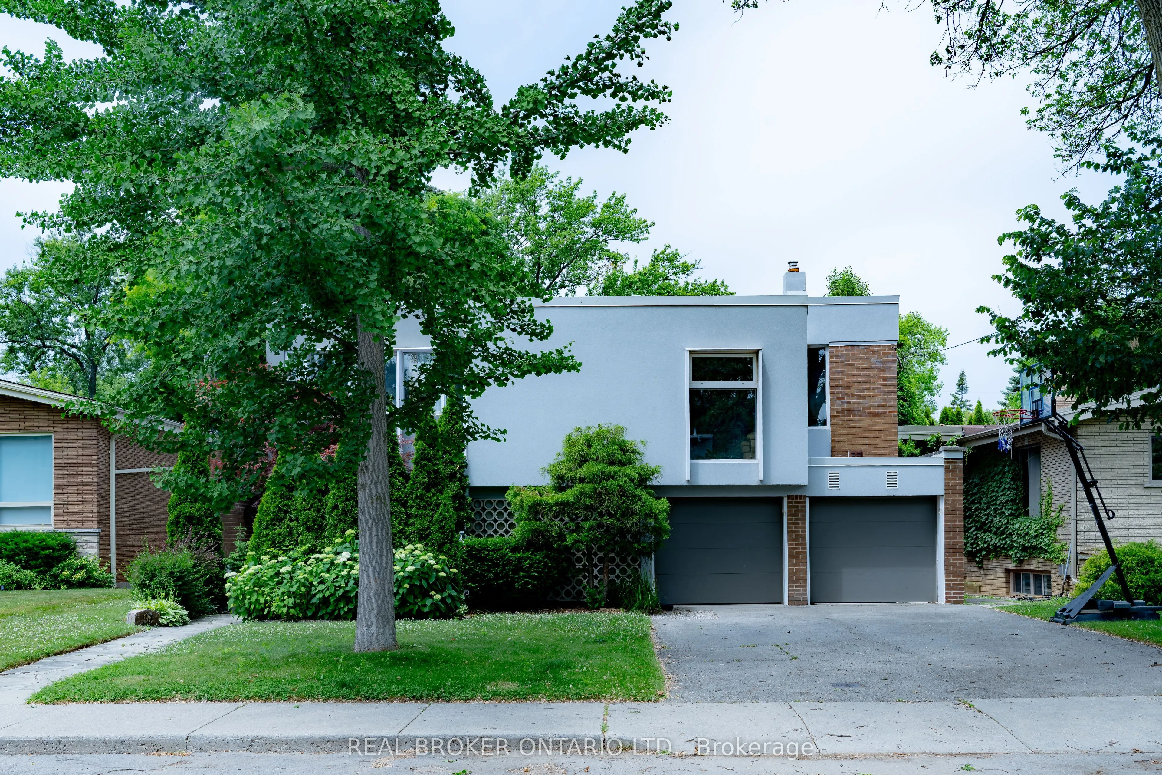 90 Winston Avenue