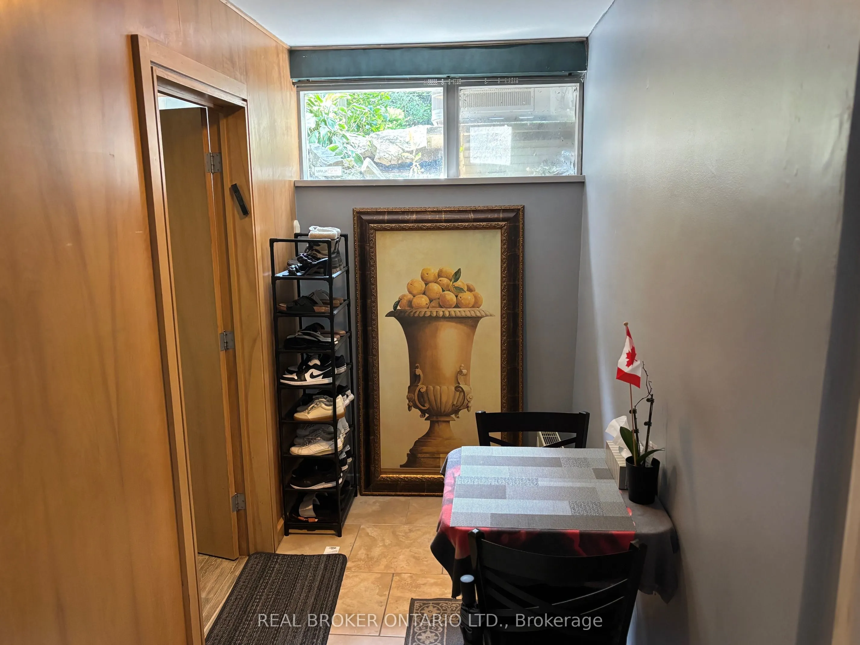 90 Winston Avenue