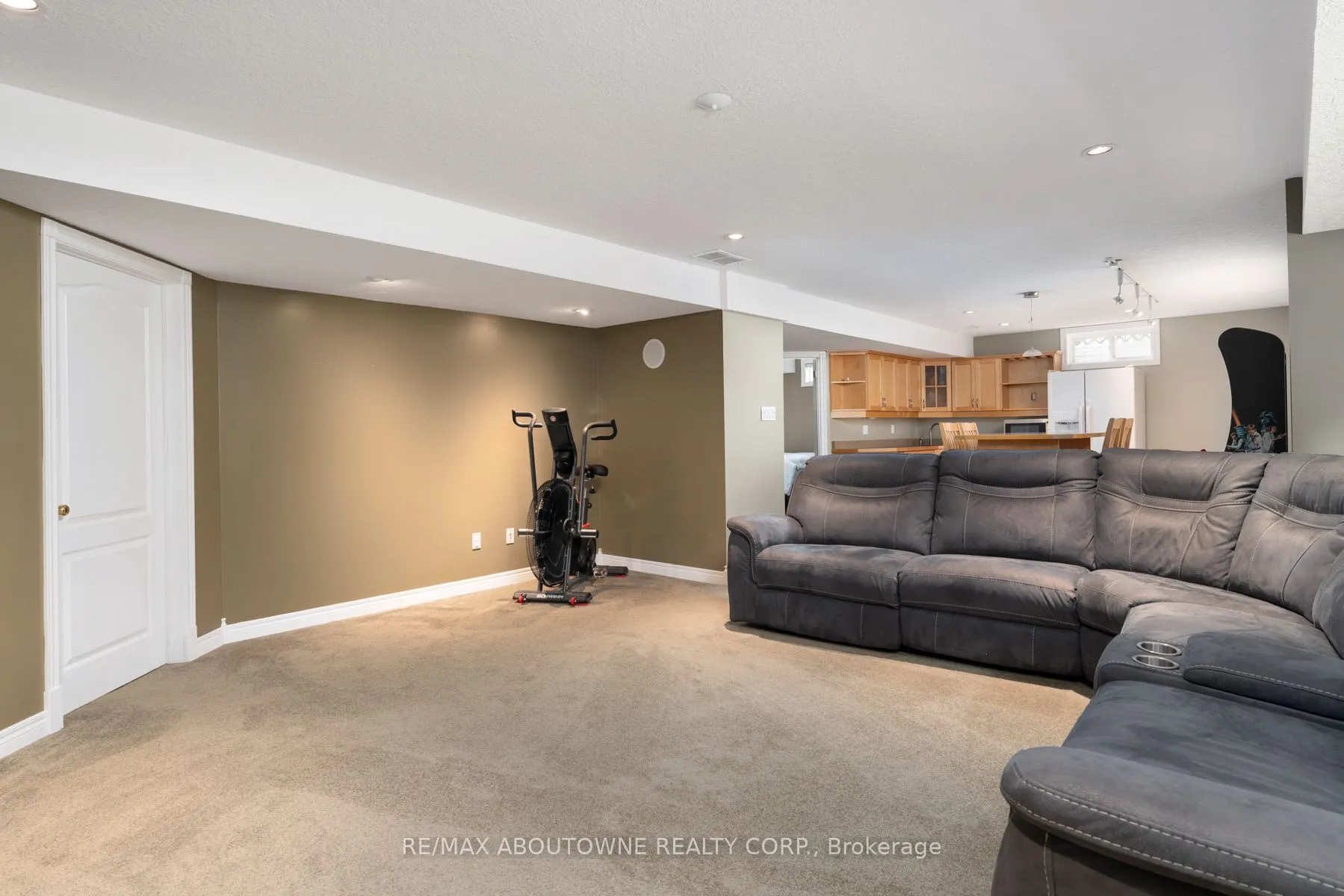 42 Pearwood Court