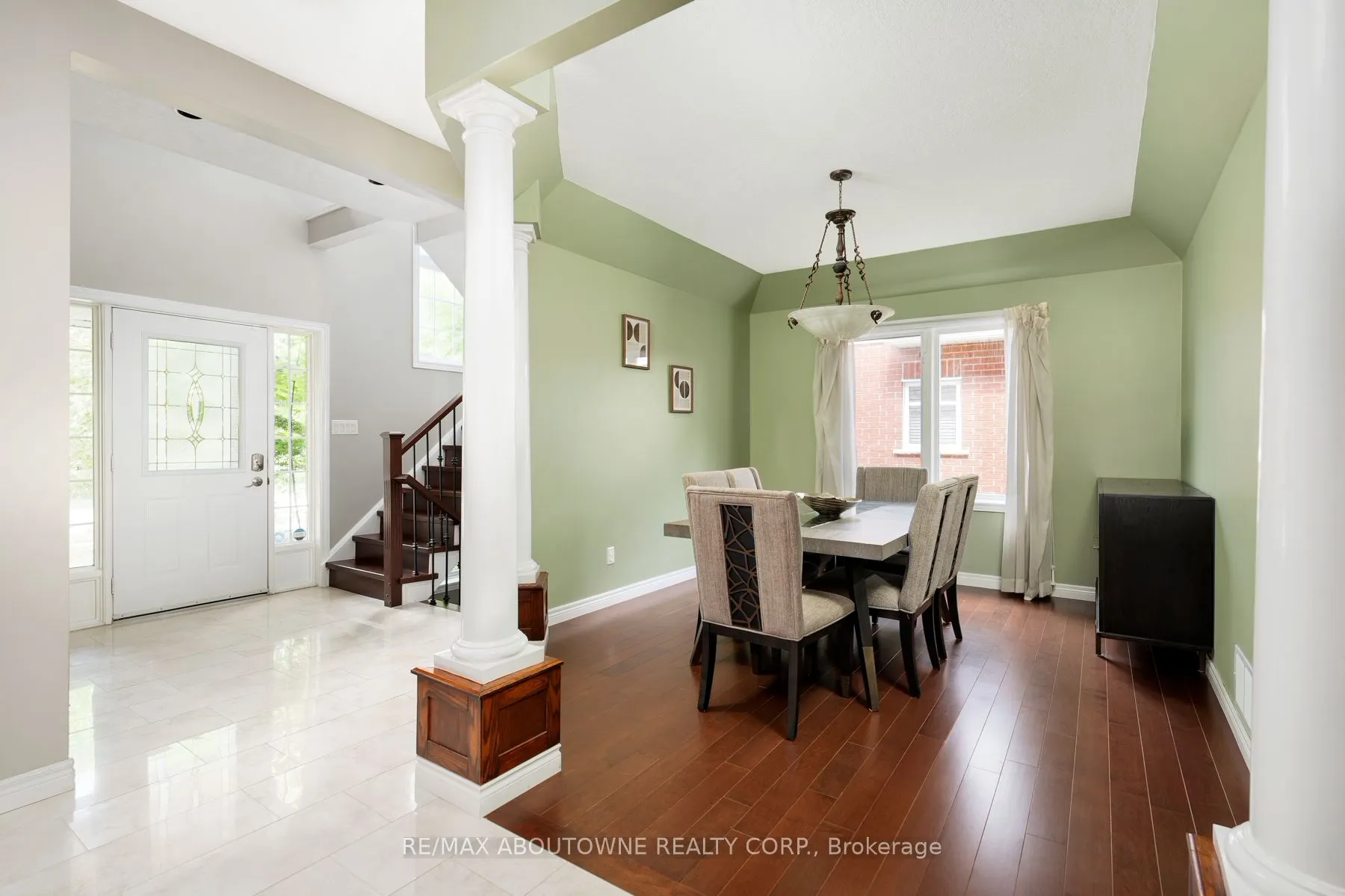 42 Pearwood Court