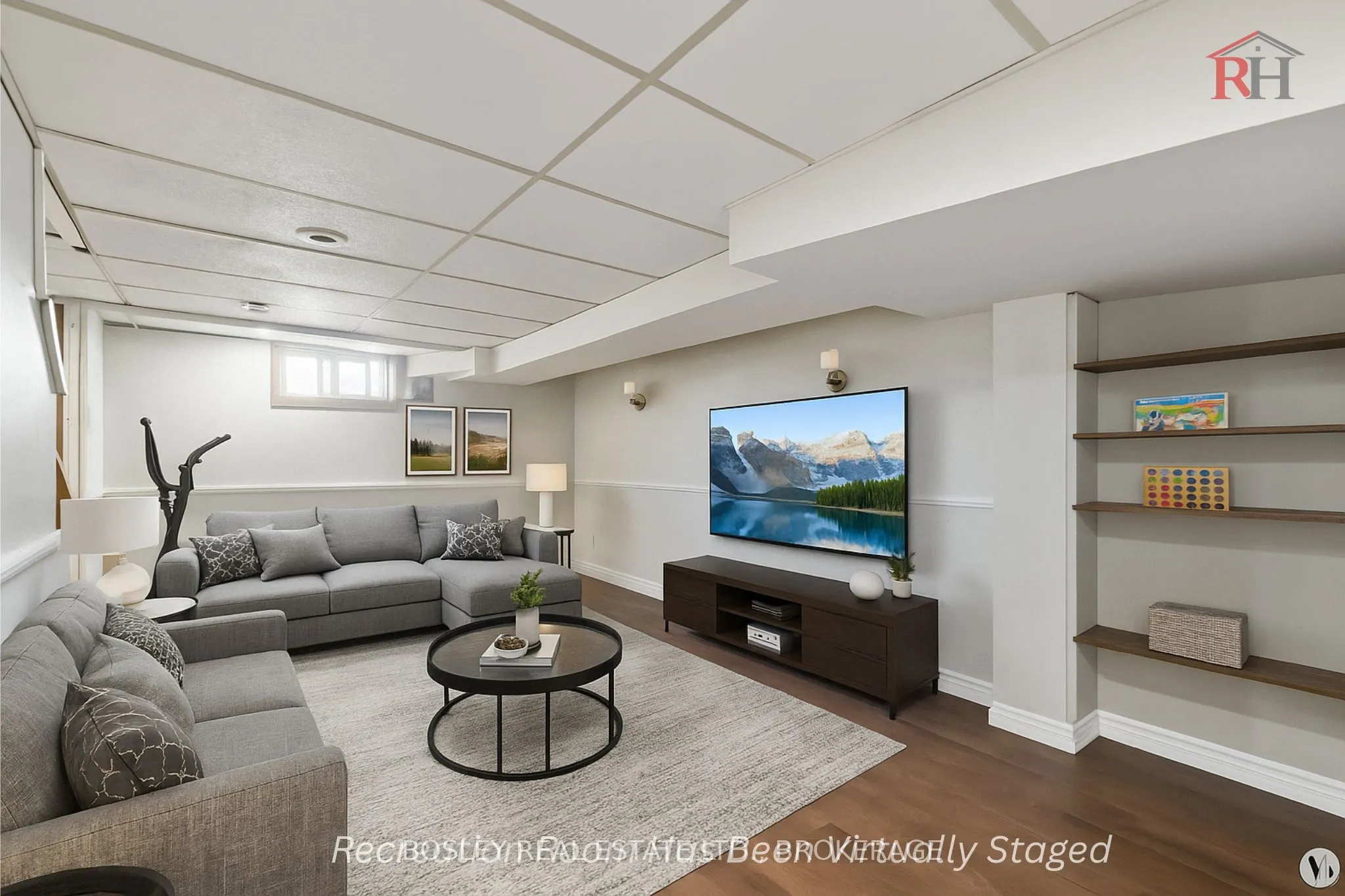 2 CRESCENTWOOD Drive