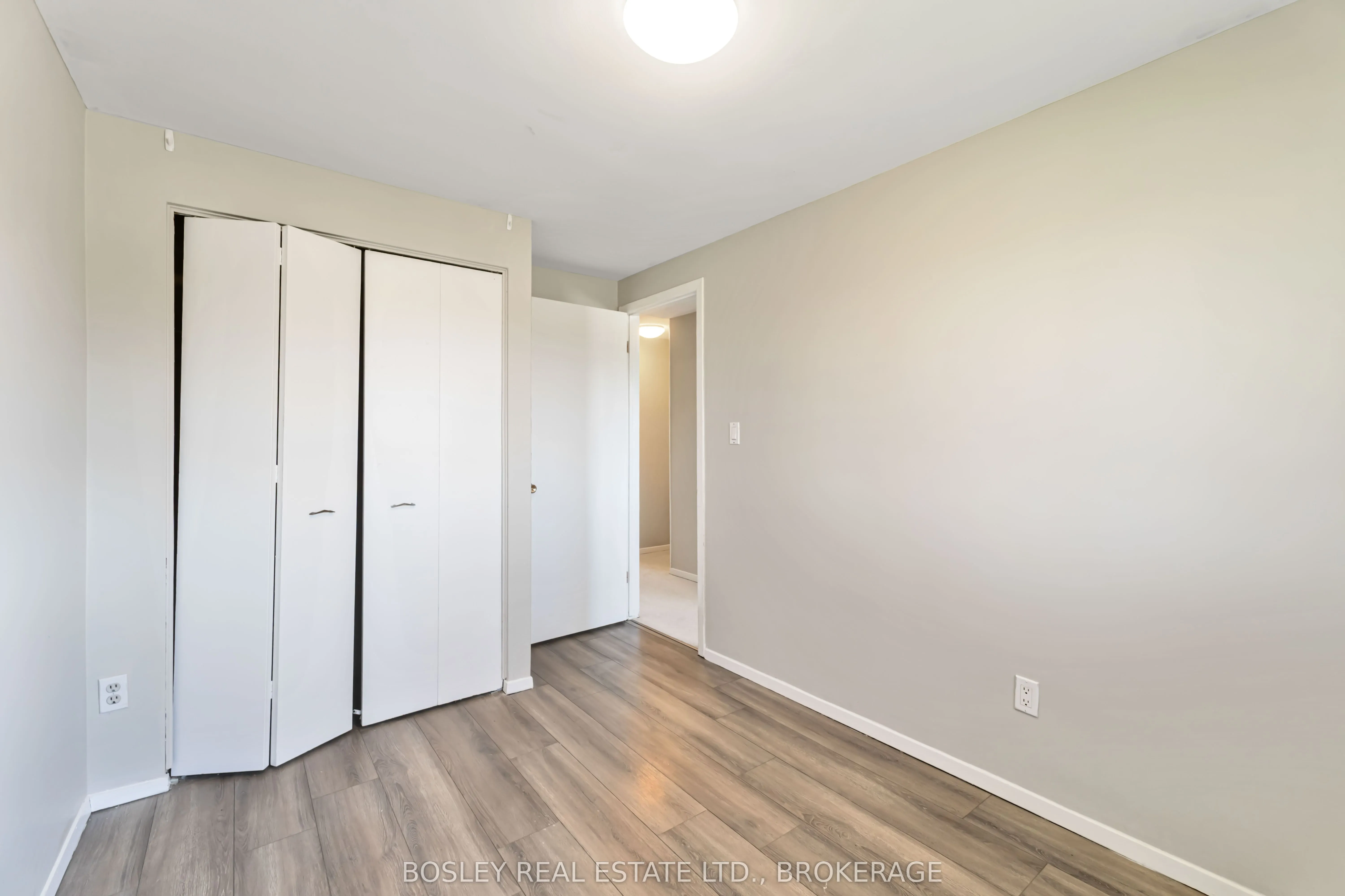 2 CRESCENTWOOD Drive