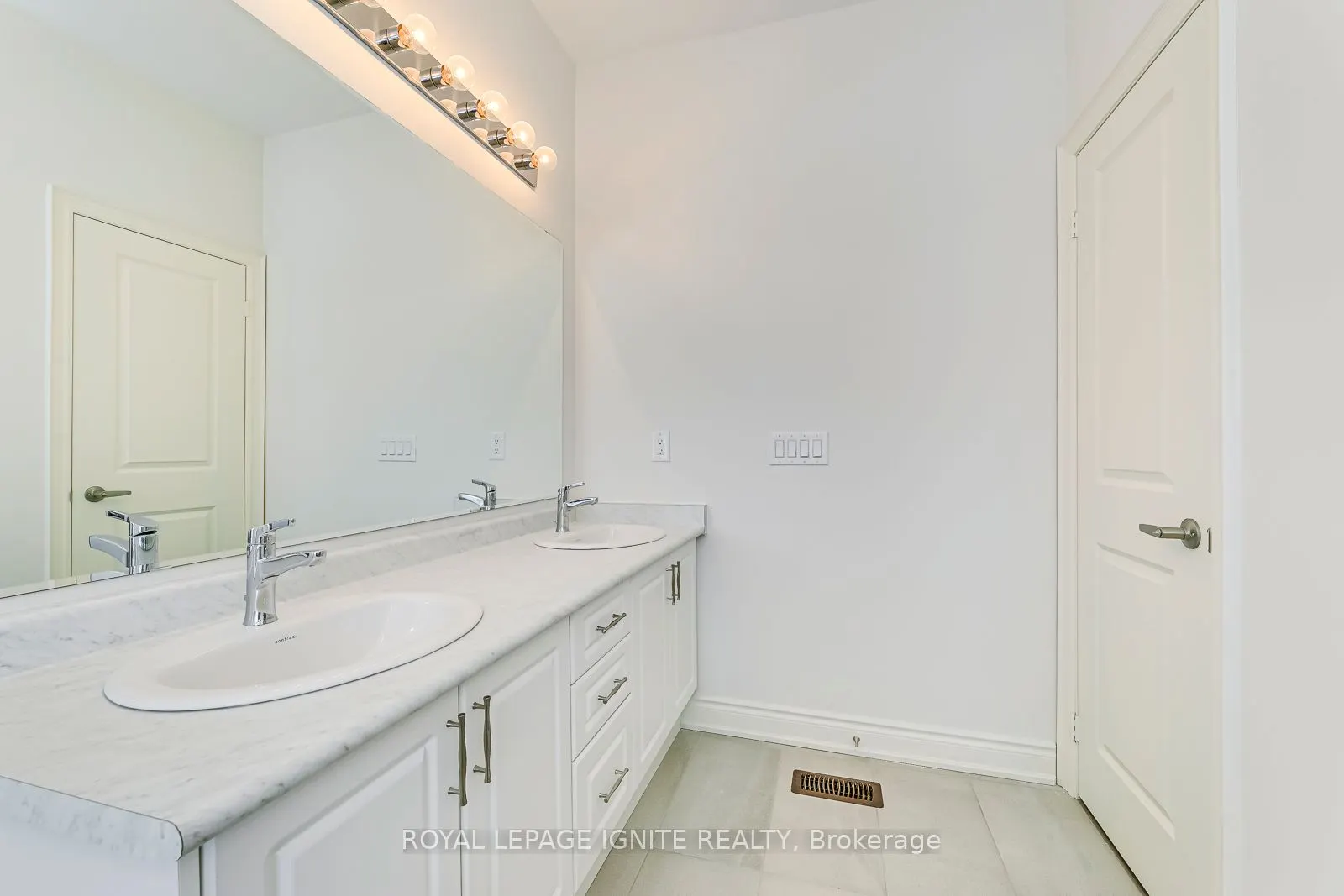 110 Cattail Crescent