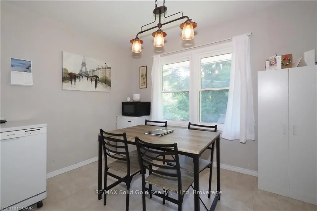 172 Elgin Crescent