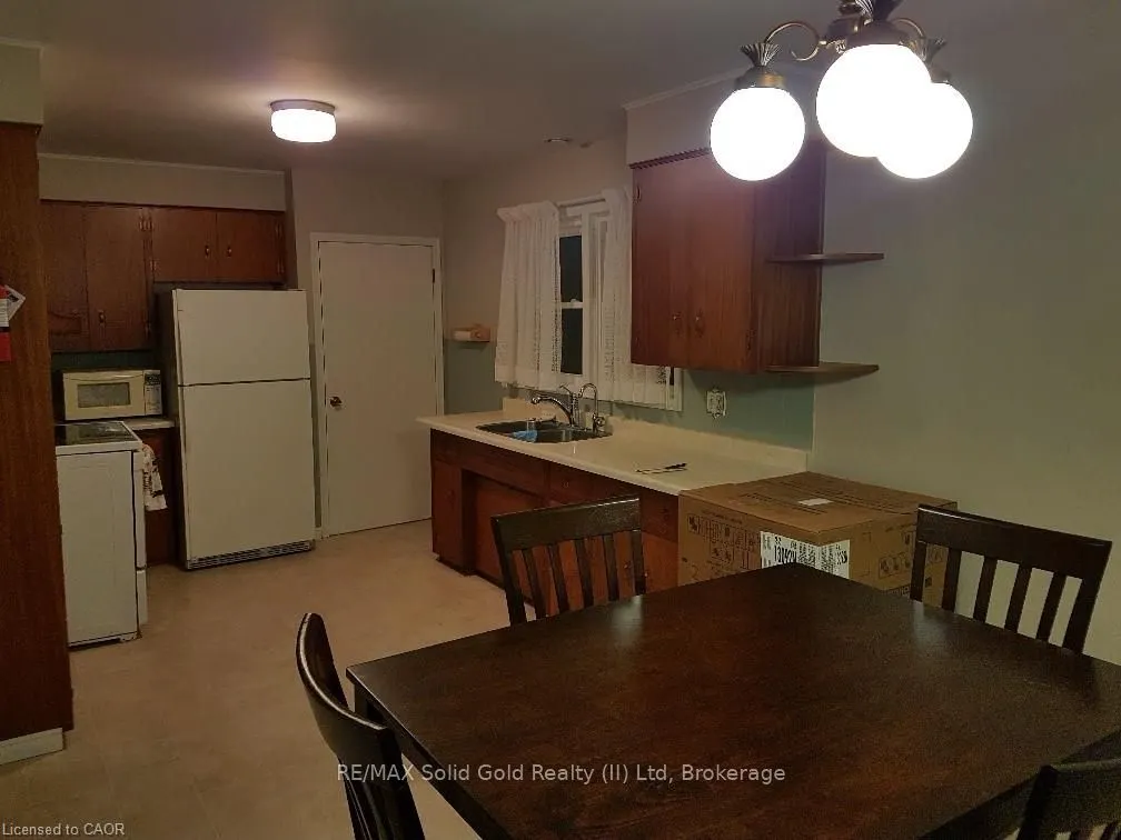 172 Elgin Crescent