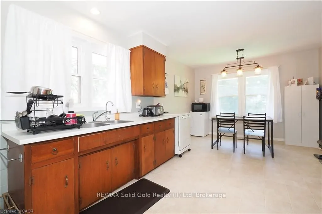 172 Elgin Crescent