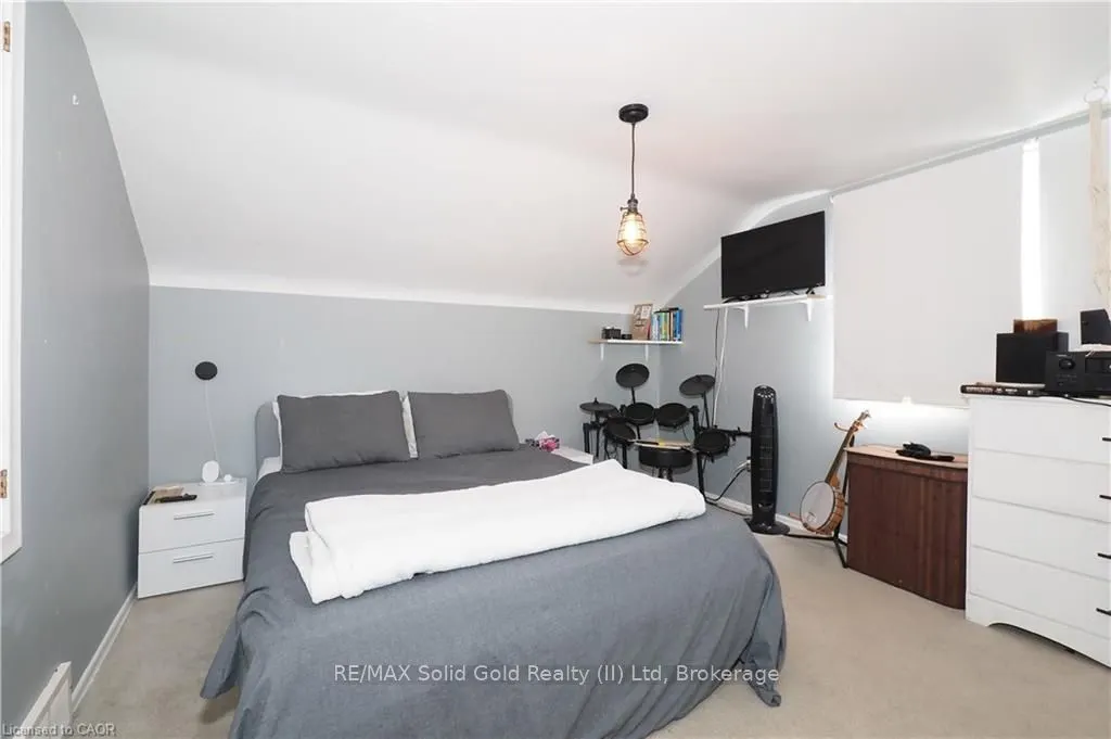 172 Elgin Crescent
