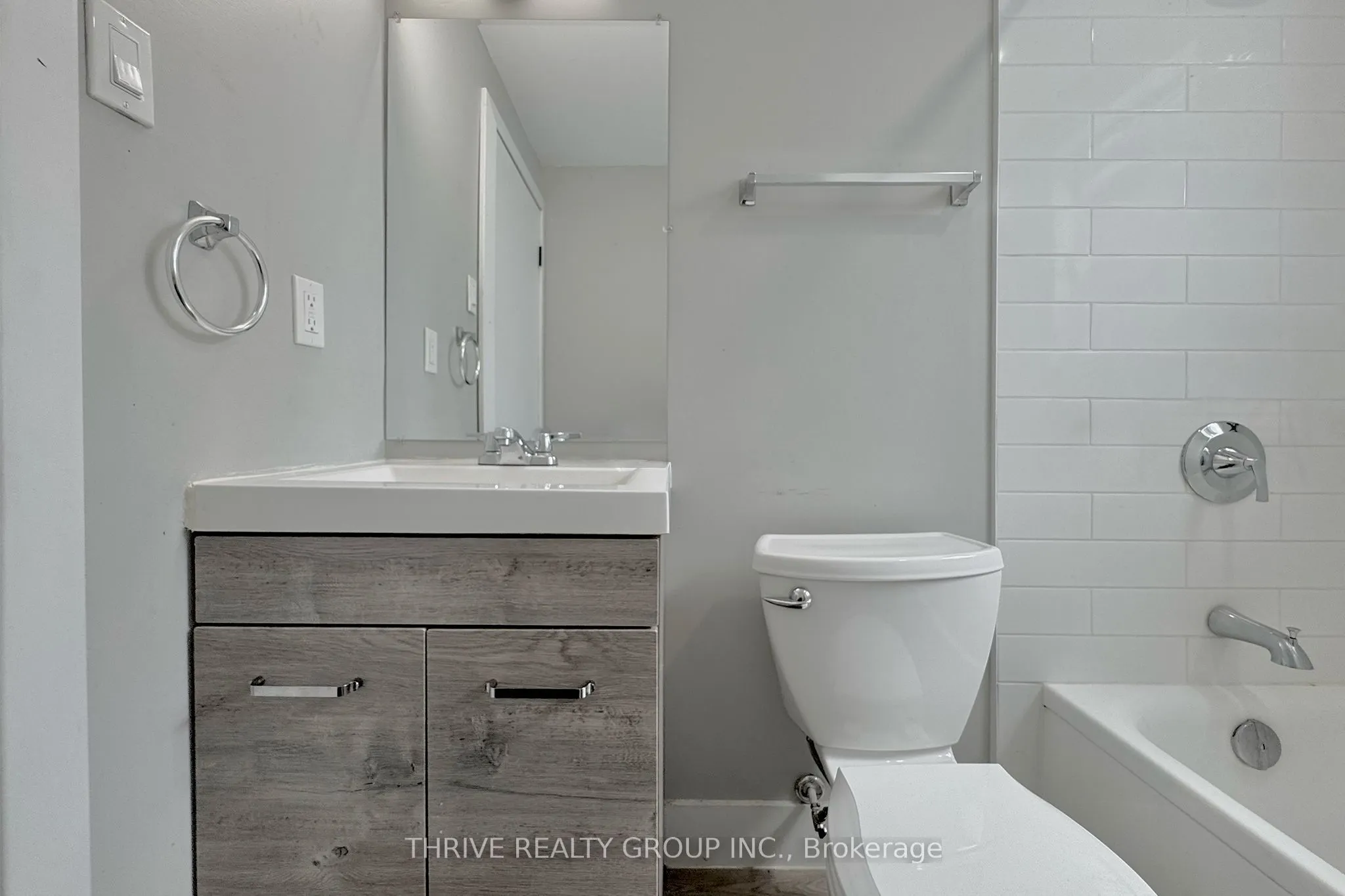 100 King Edward Avenue, #3