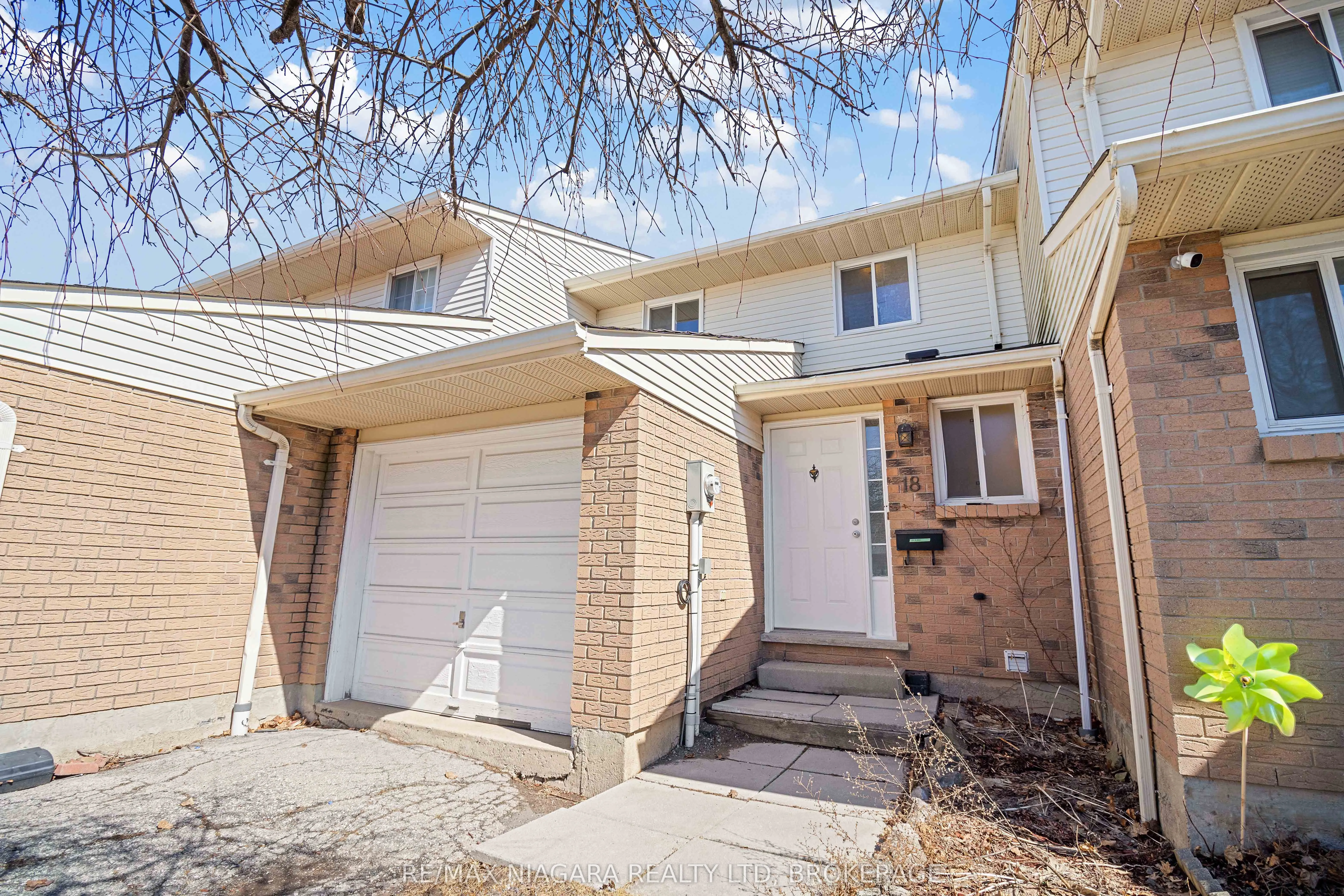 18 Julie Drive
