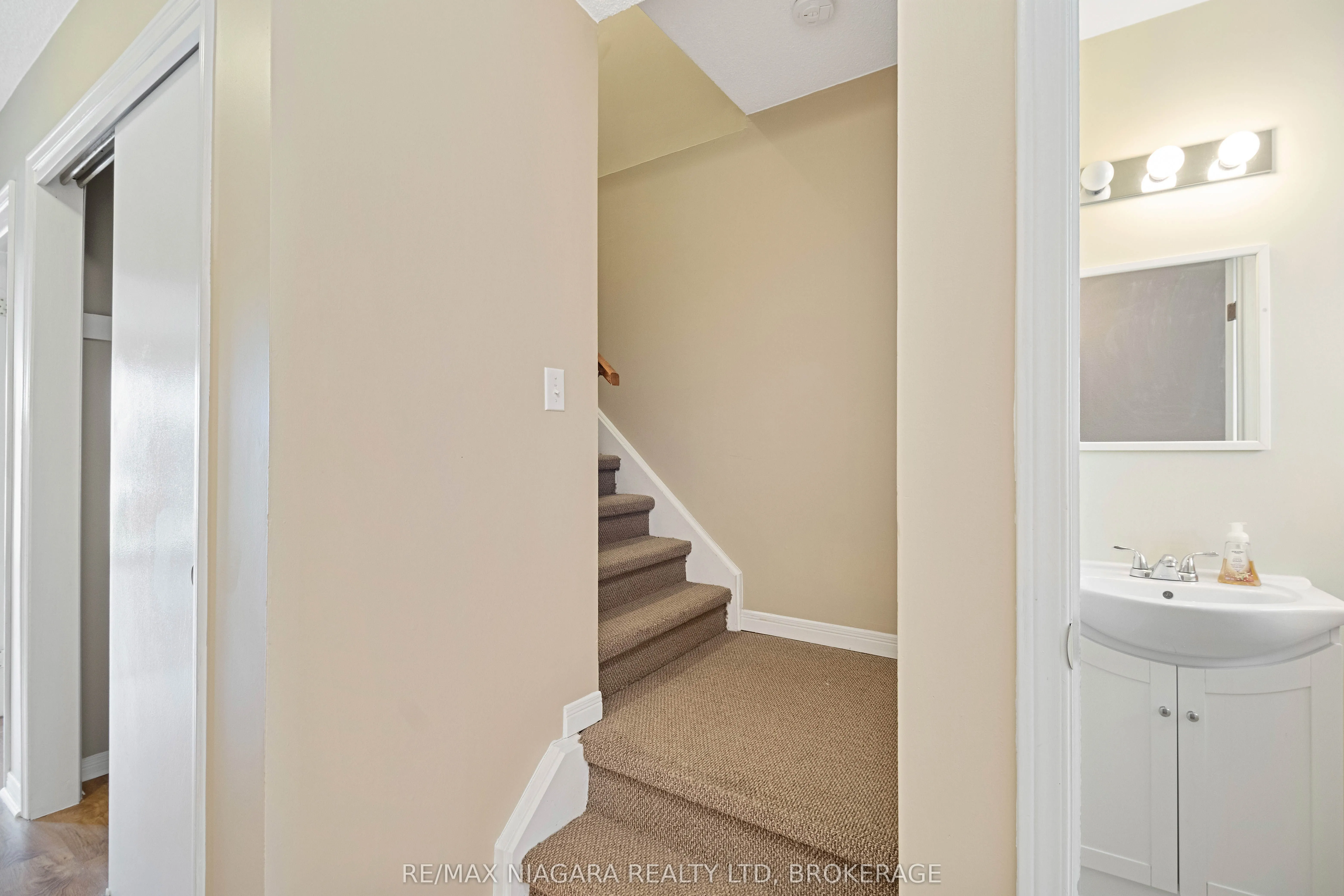 18 Julie Drive