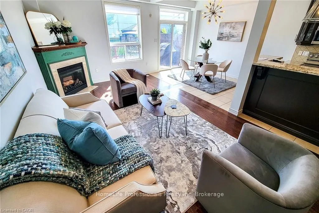 33 Marina Point Crescent