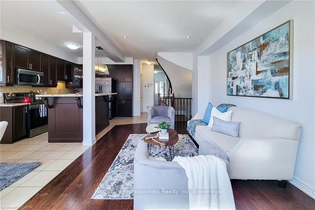 33 Marina Point Crescent