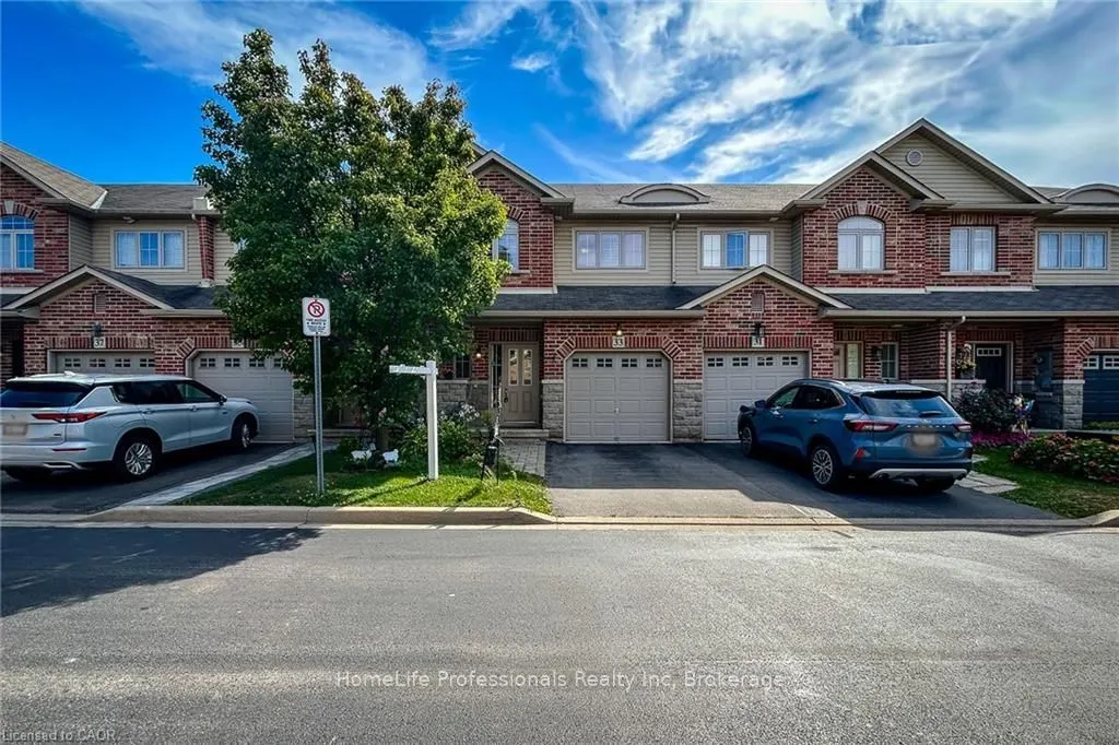 33 Marina Point Crescent