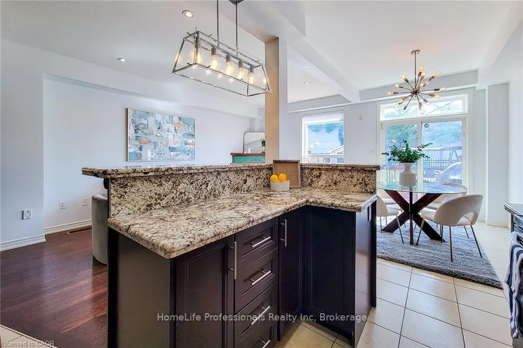 33 Marina Point Crescent