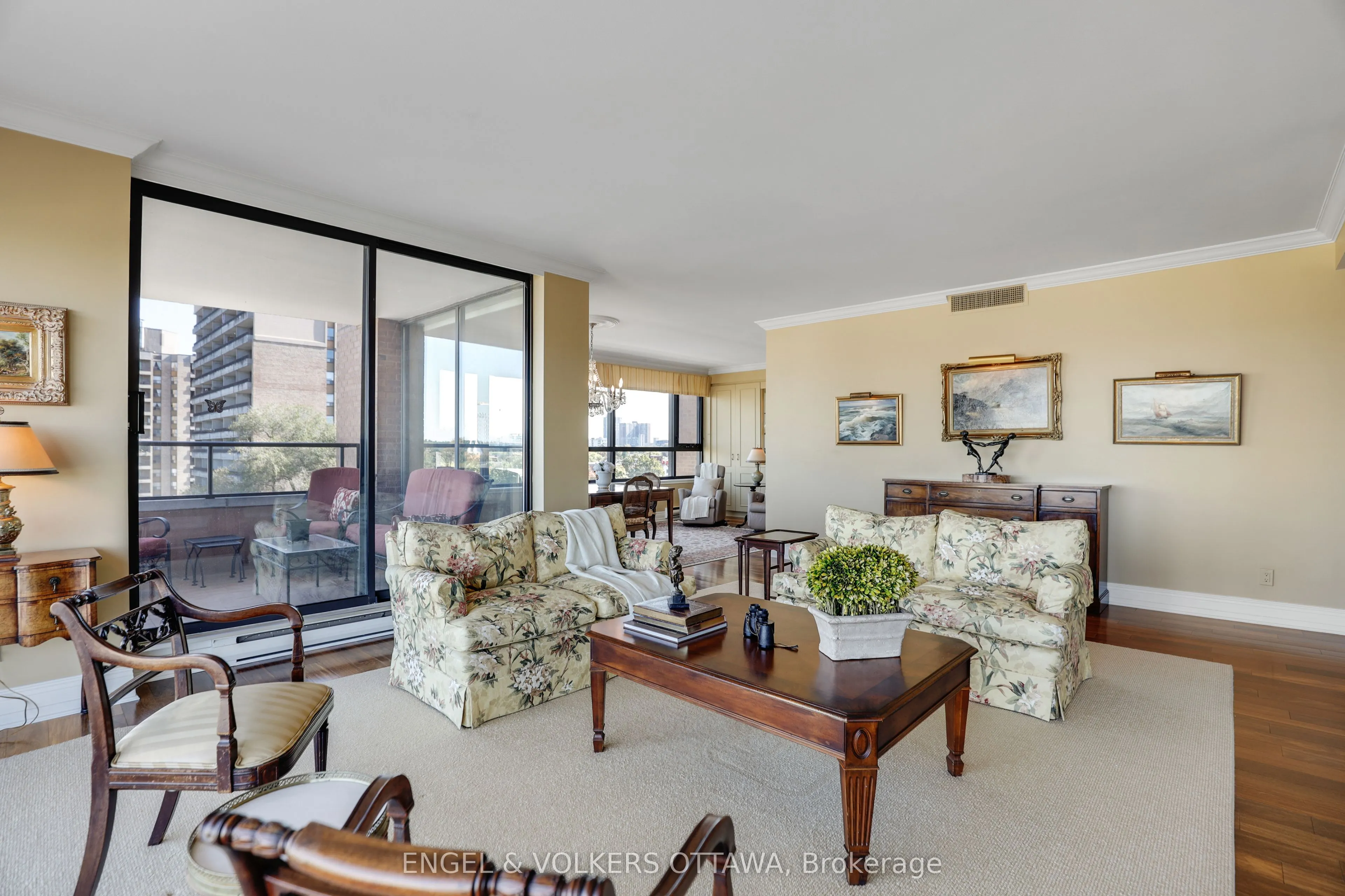 40 Boteler Street, #503
