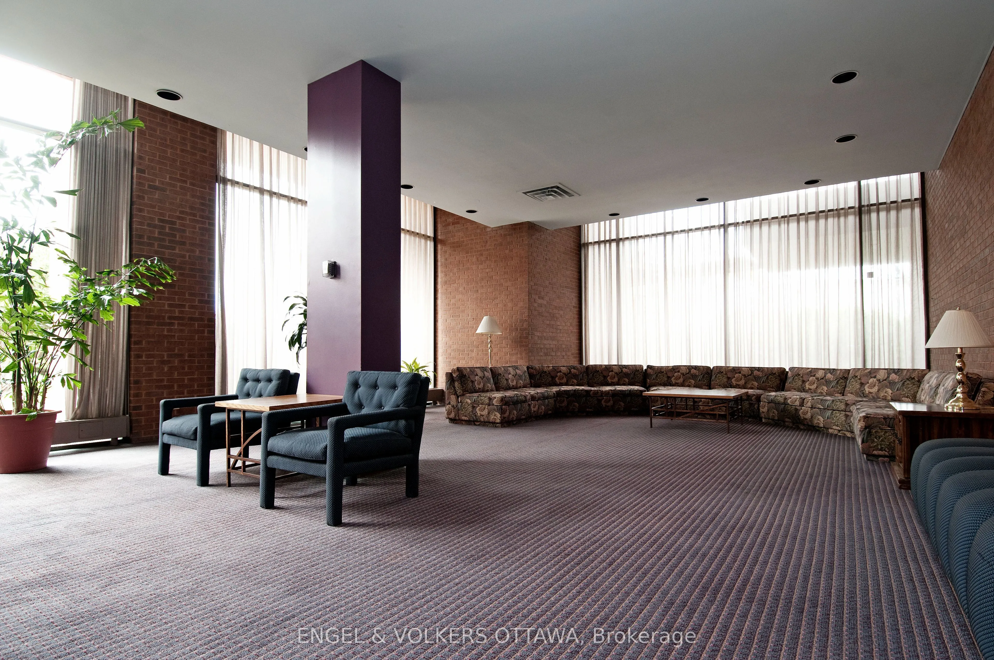 40 Boteler Street, #503