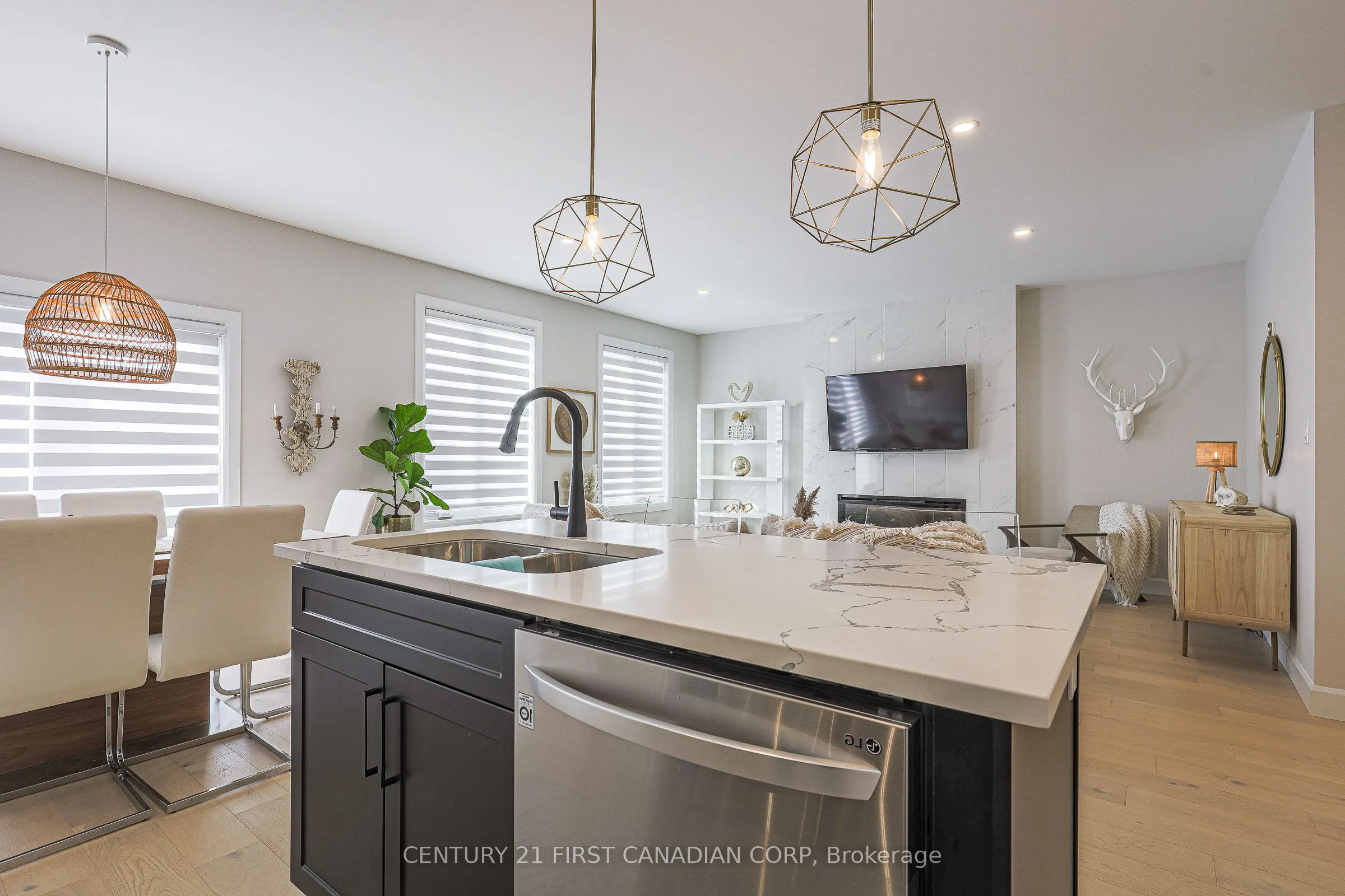 3436 EMILYCARR Lane