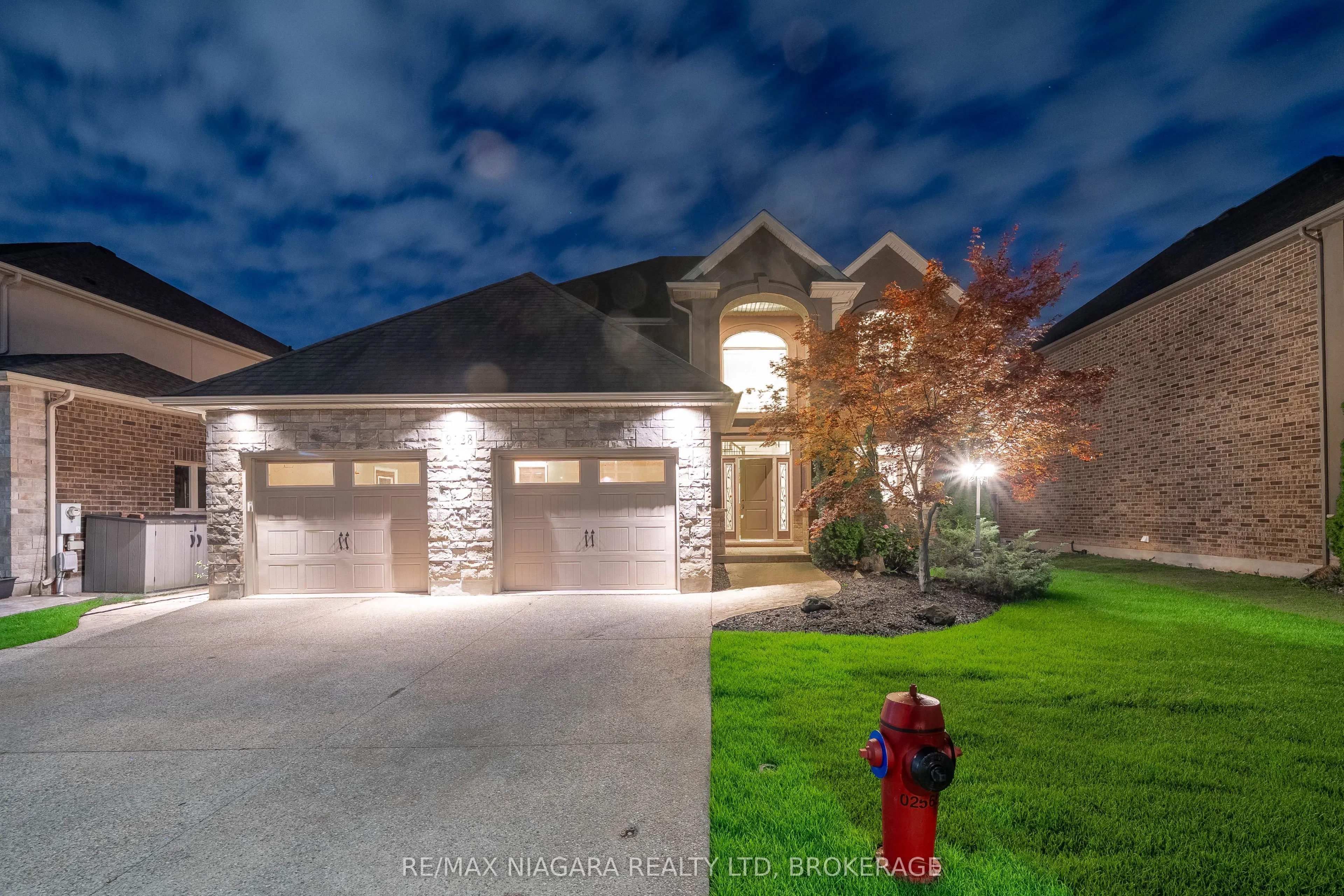 9128 TAPESTRY Court