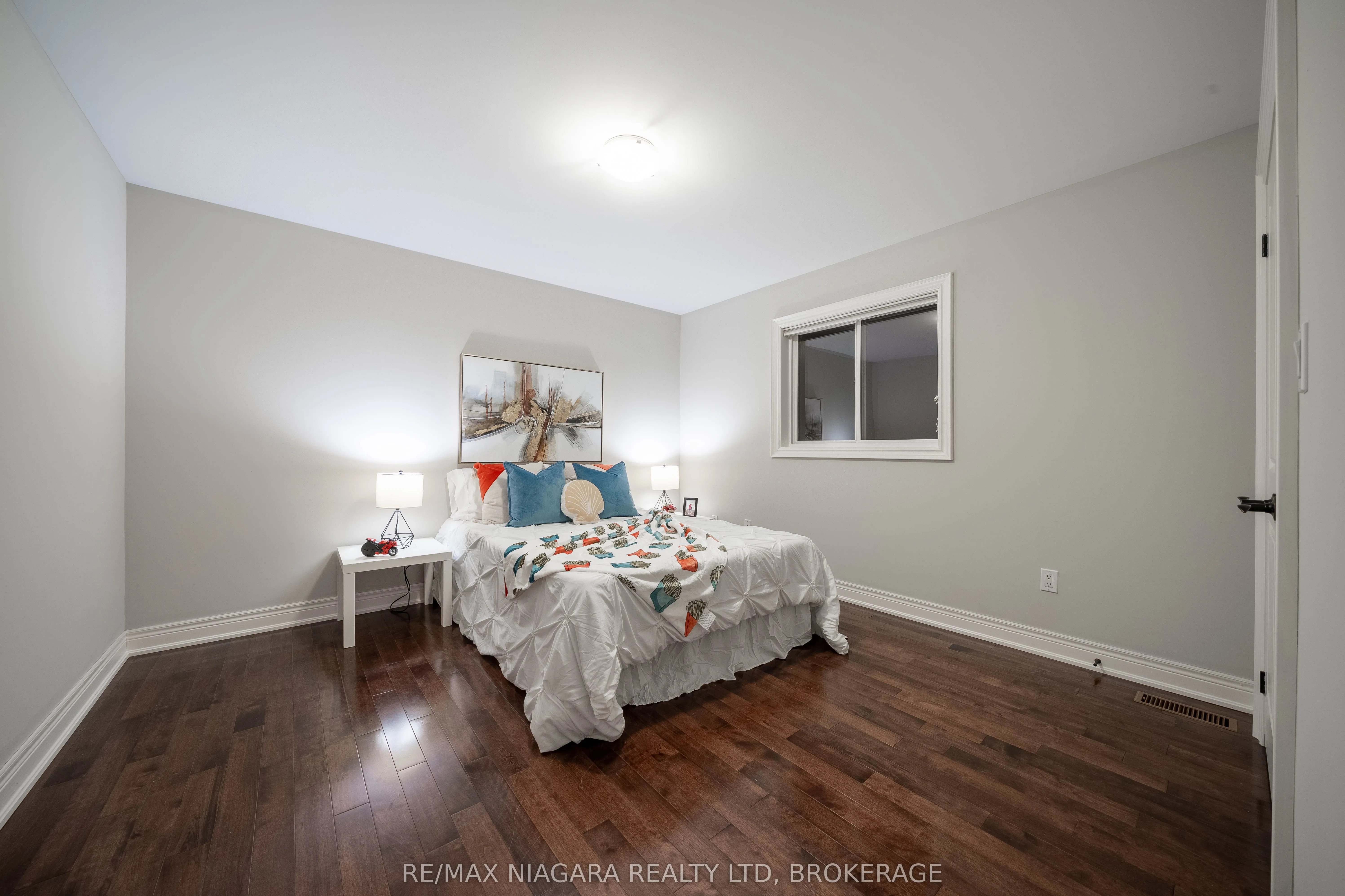 9128 TAPESTRY Court