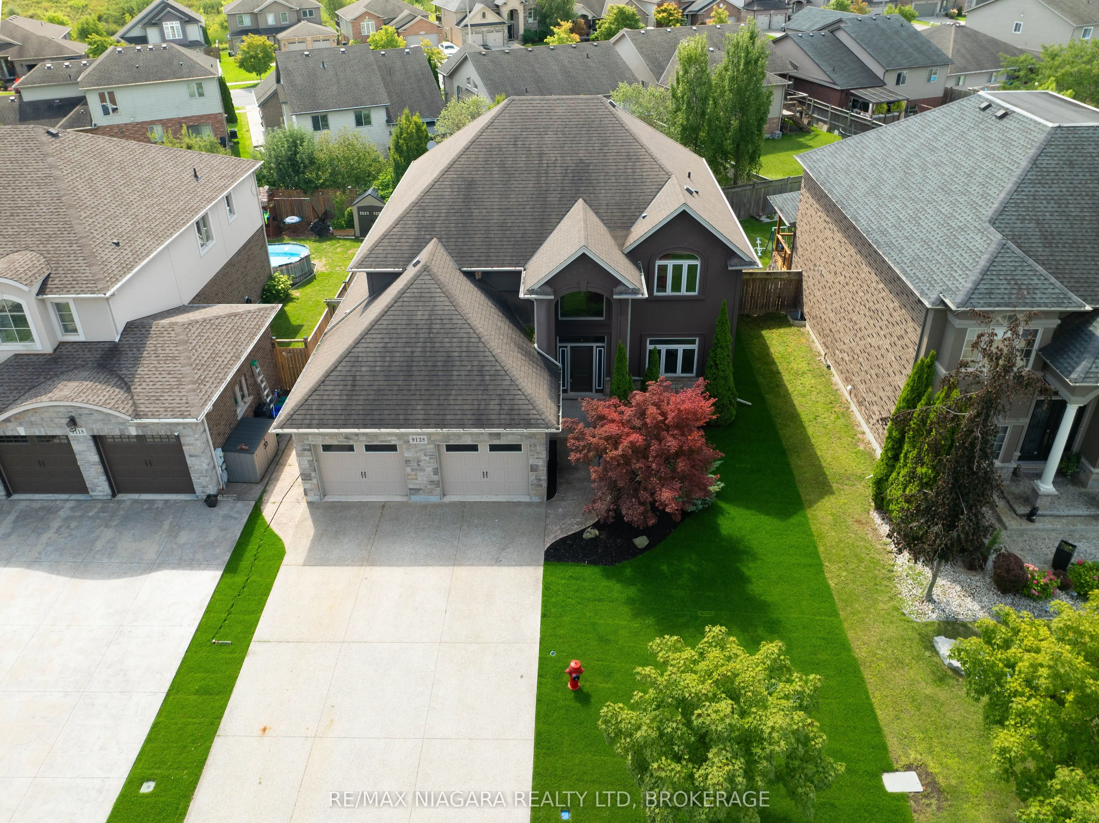 9128 TAPESTRY Court