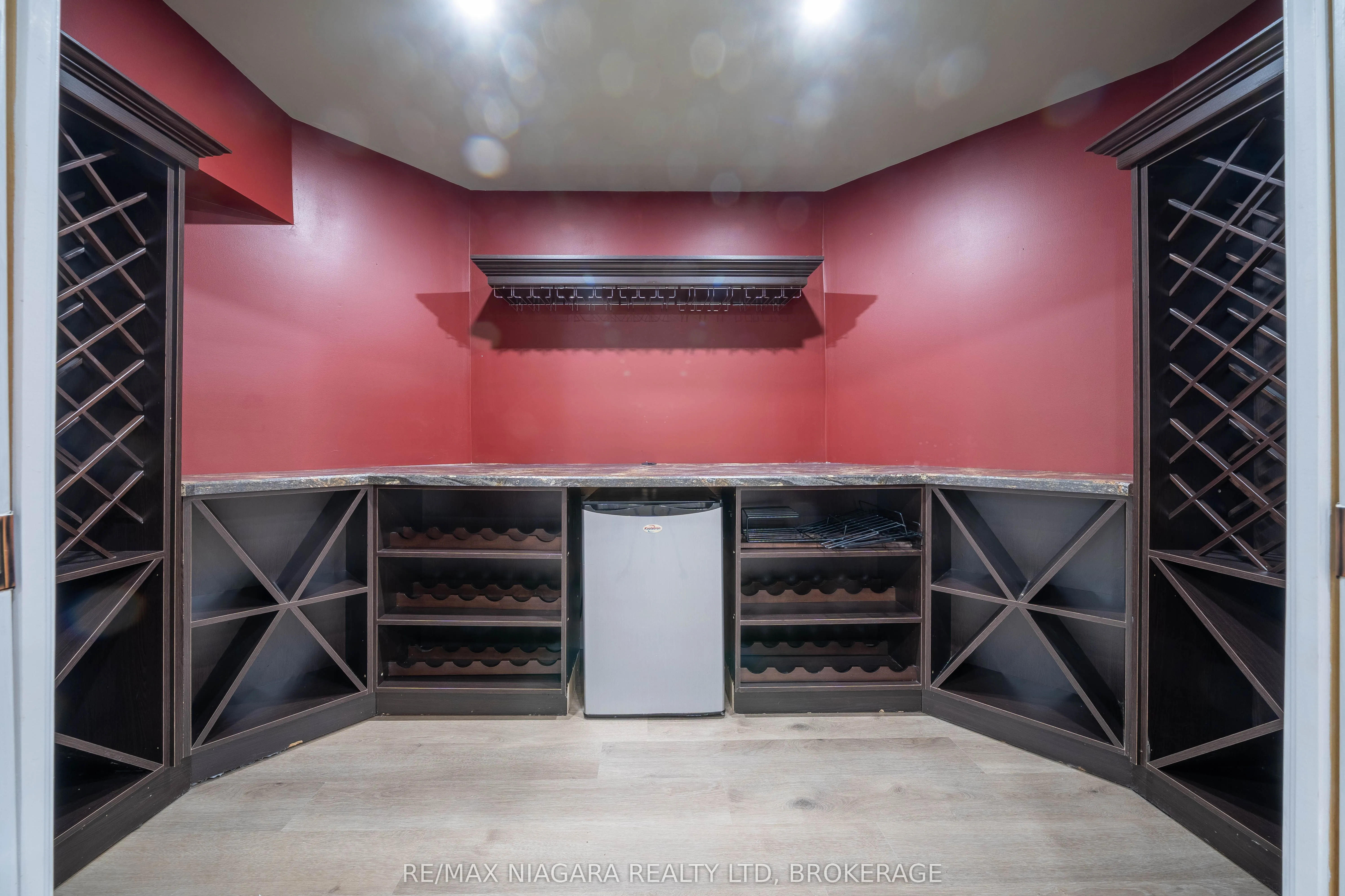 9128 TAPESTRY Court