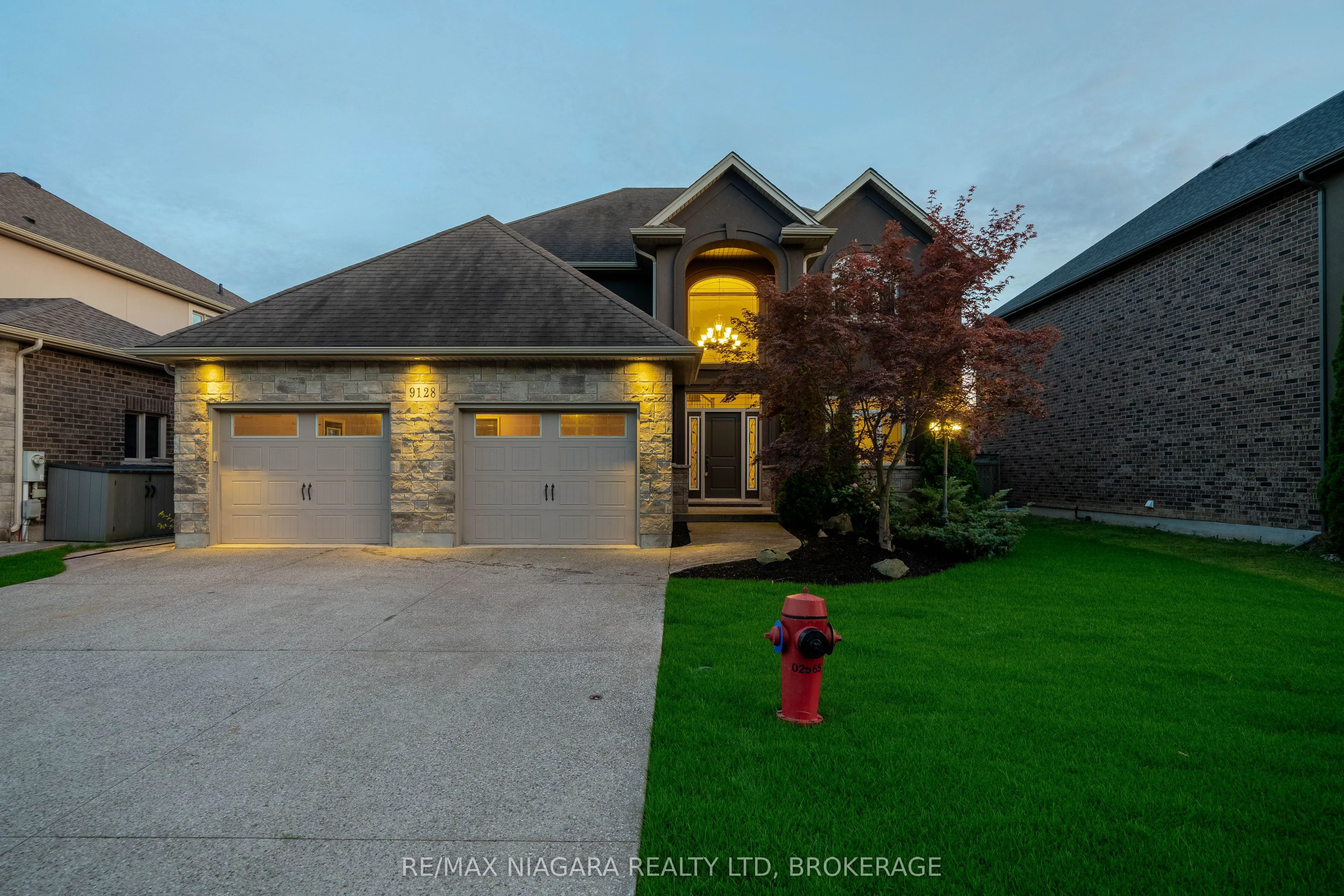 9128 TAPESTRY Court