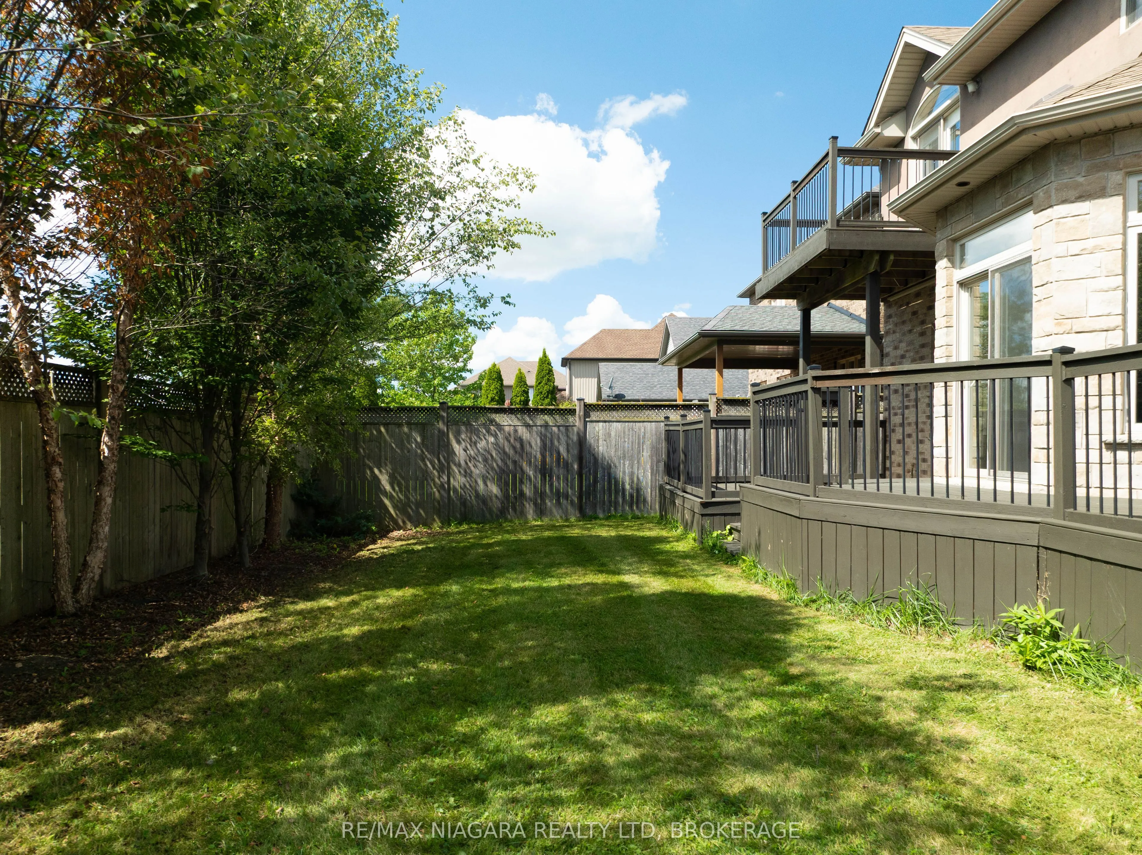 9128 TAPESTRY Court