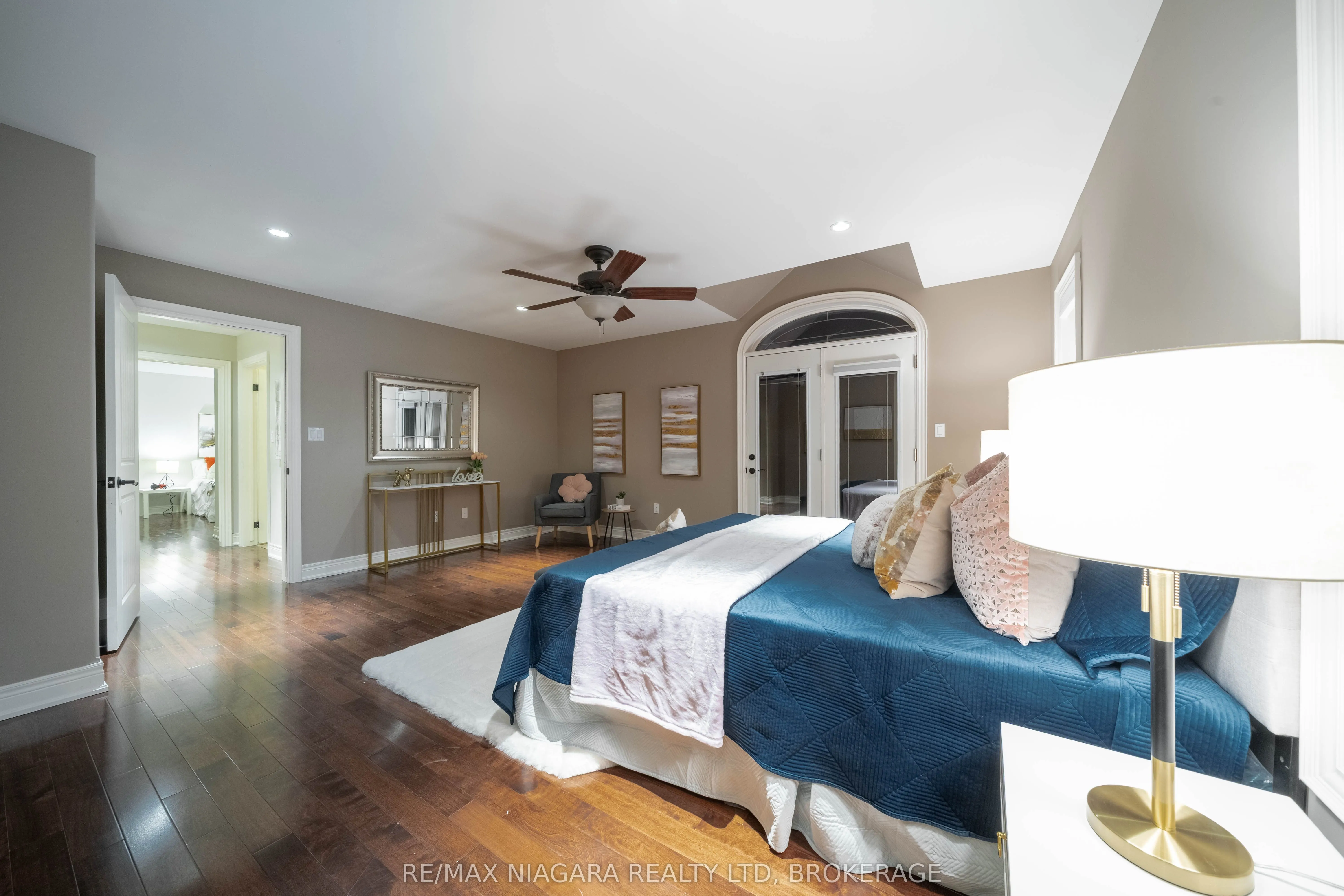 9128 TAPESTRY Court