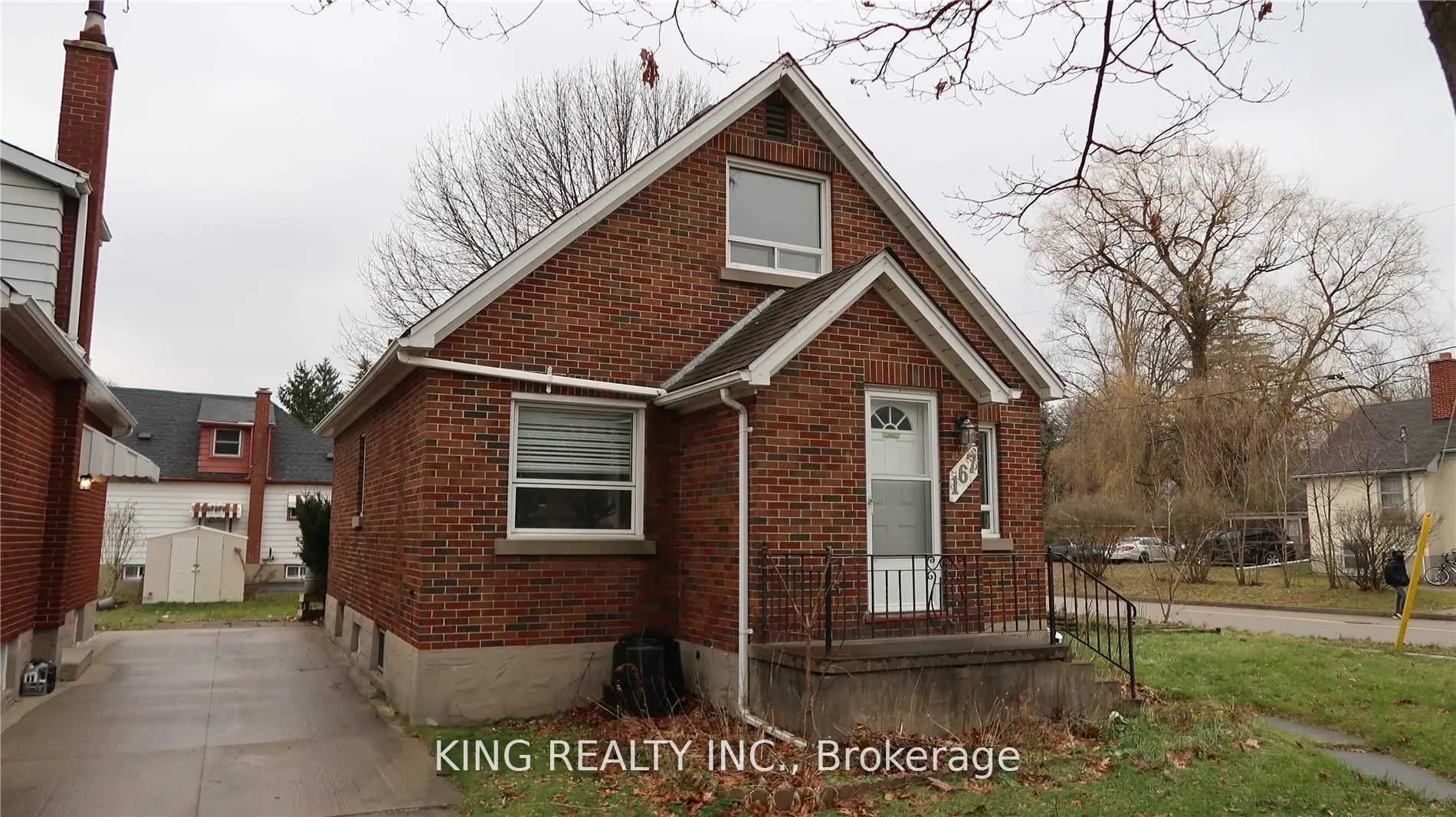 167 Erb Street W
