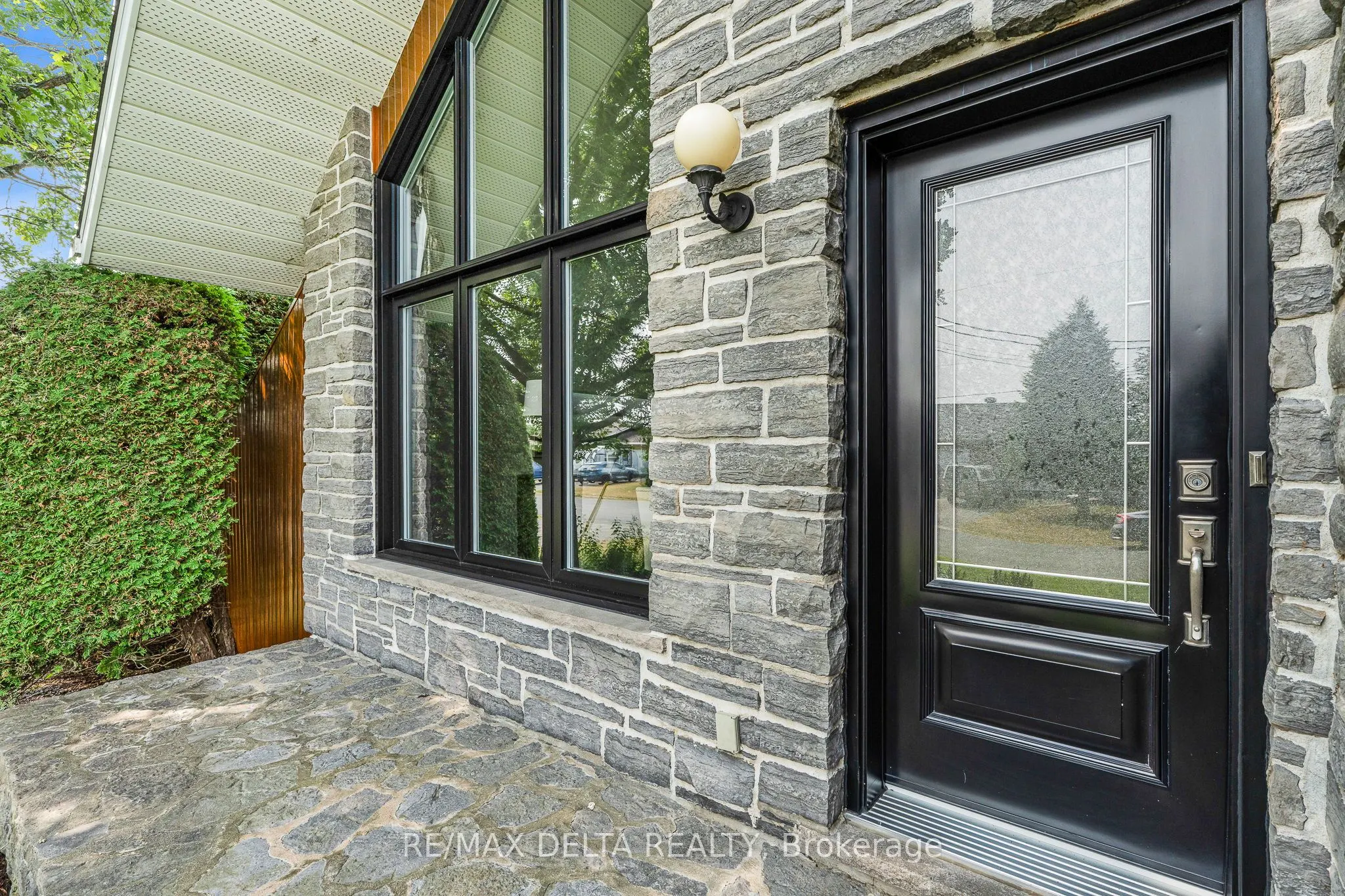 85 Leduc Street