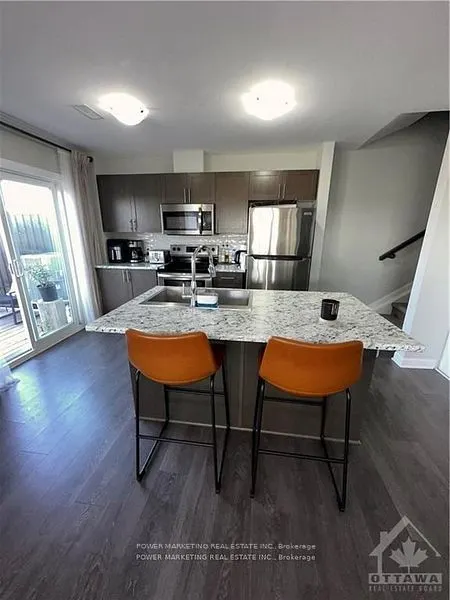 704 AMBERWING Private, #704C