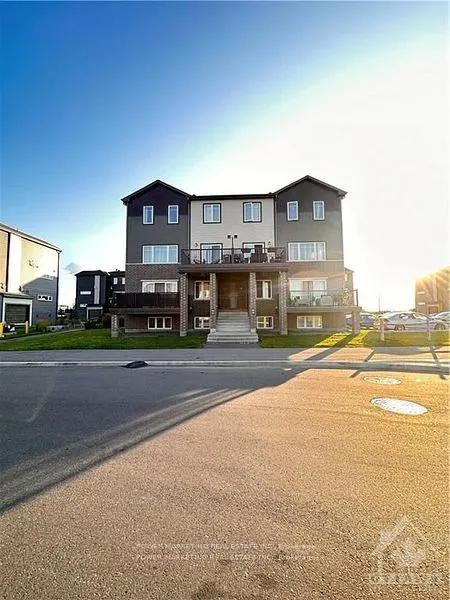 704 AMBERWING Private, #704C