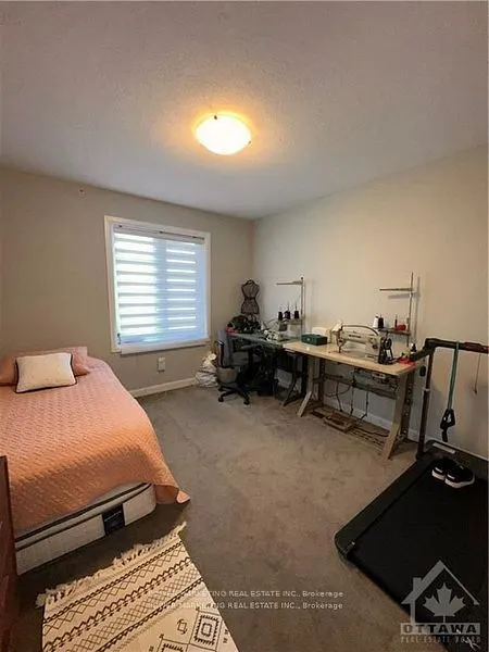 704 AMBERWING Private, #704C