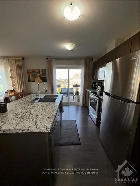 704 AMBERWING Private, #704C
