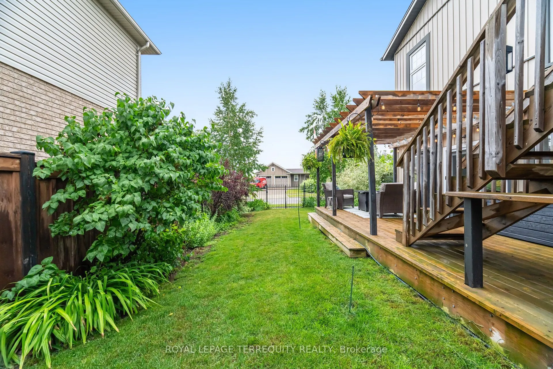 387 Gravel Ridge Trail