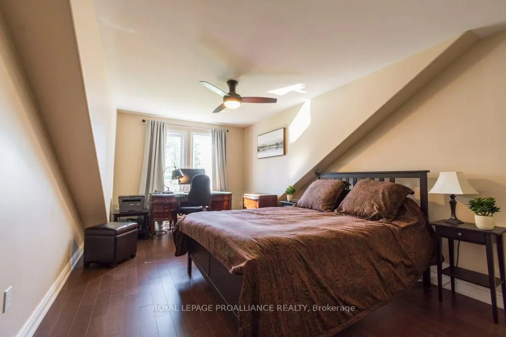355 Dundas Street W, #2