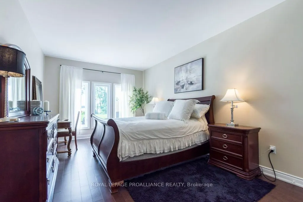 355 Dundas Street W, #2