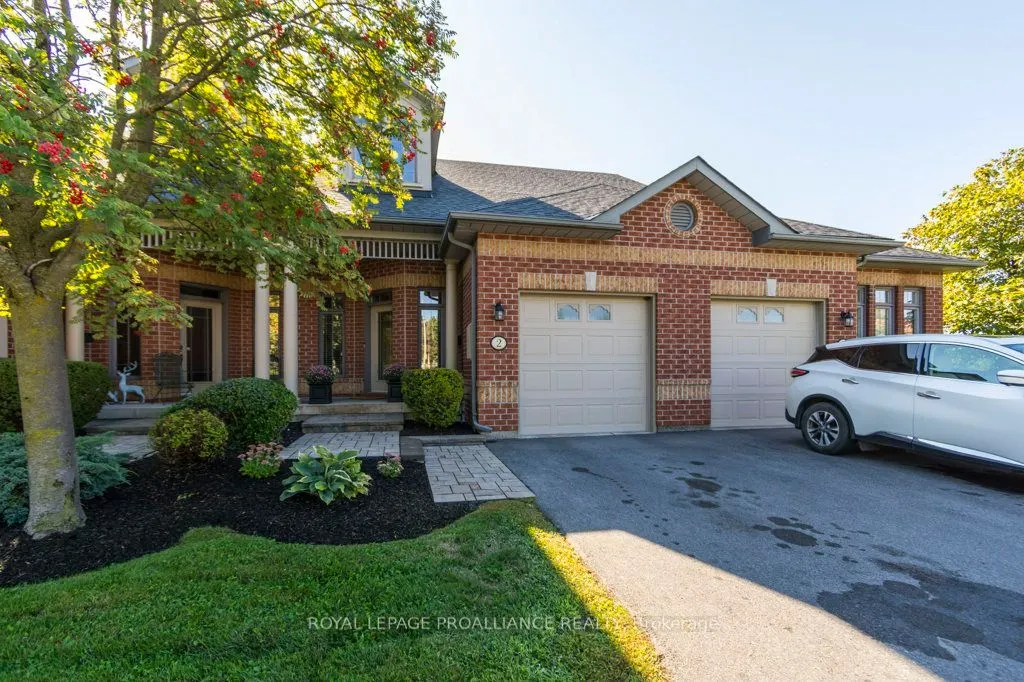 355 Dundas Street W, #2