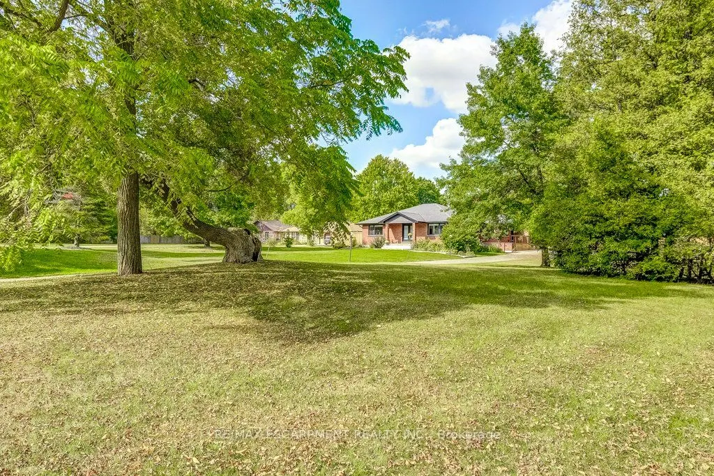 542 PARIS Road