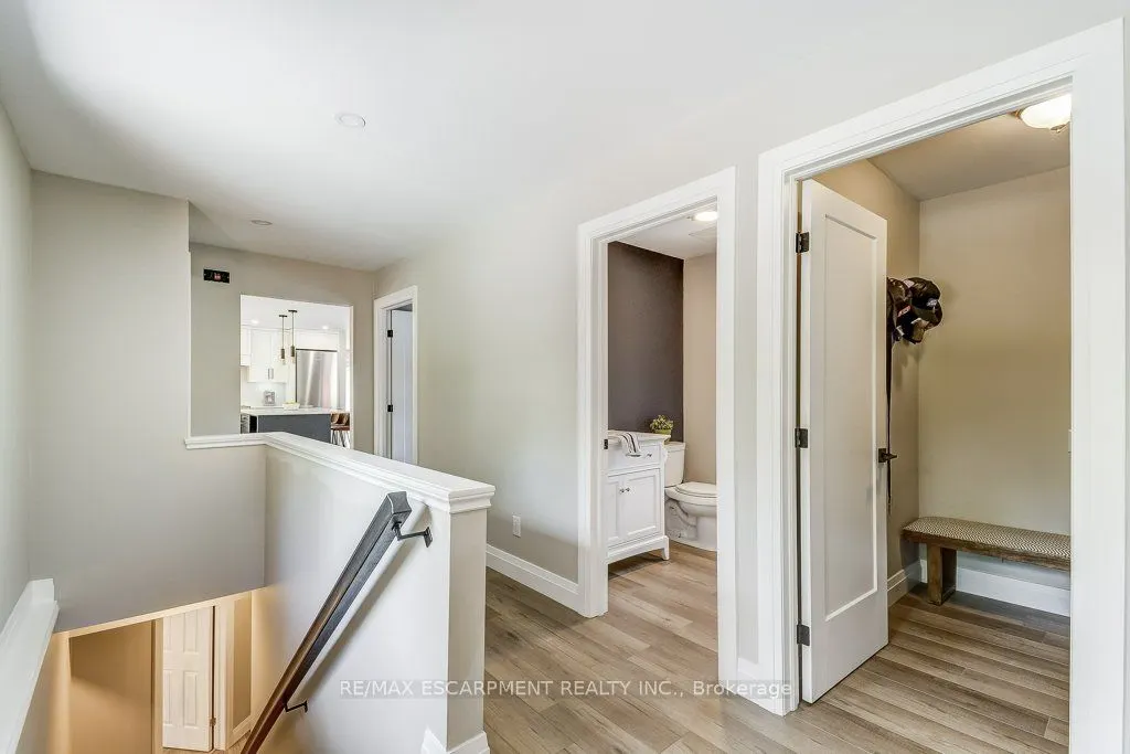 542 PARIS Road