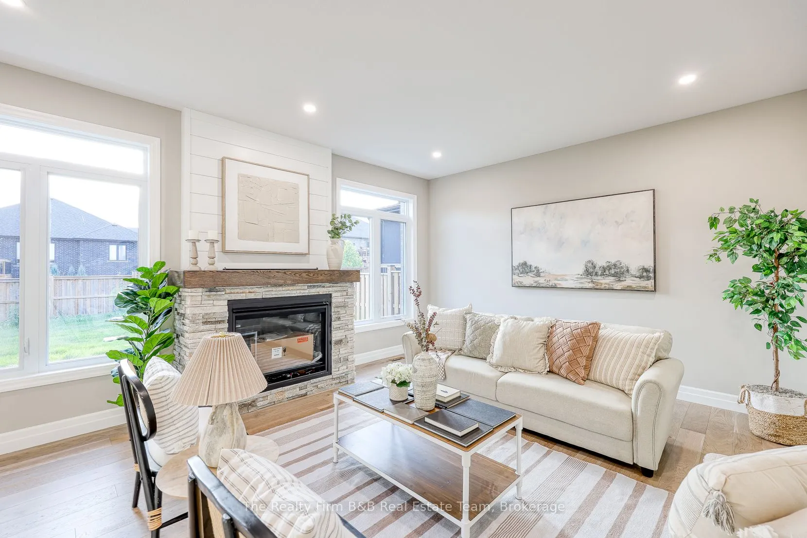100 GRAYDON Drive